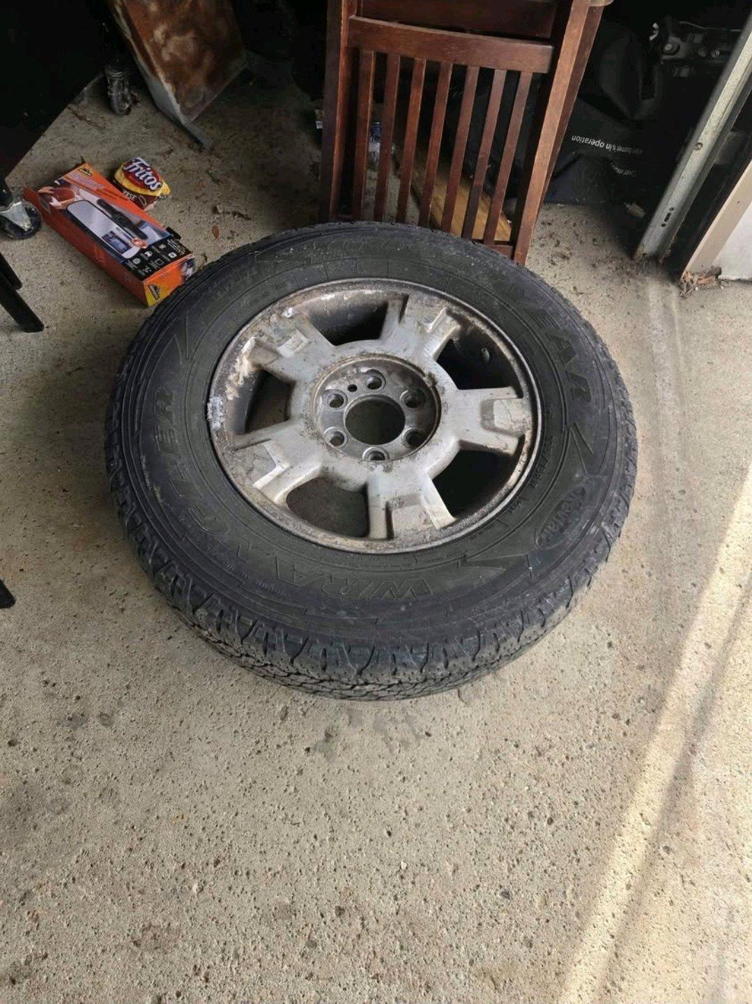 Set of wheels with Tires - Dearborn Heights, Michigan - FleaMarketBay