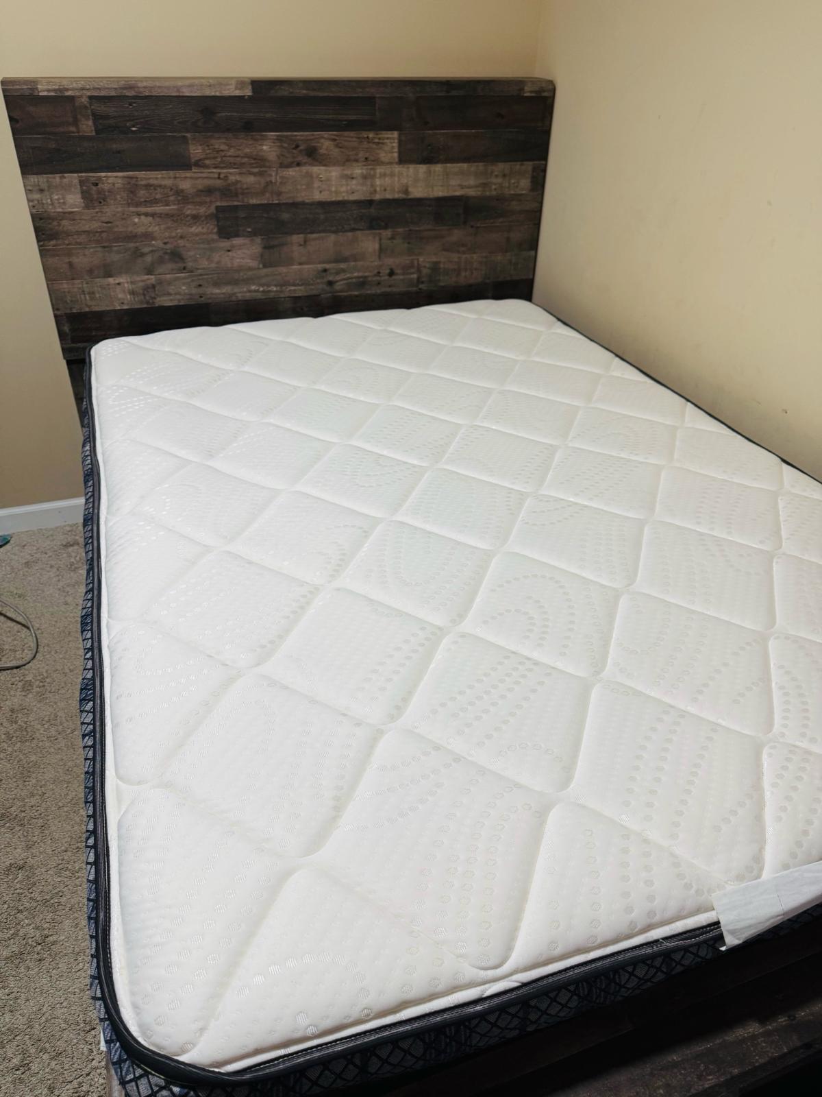 FULL SIZE BED - Gastonia, North Carolina - FleaMarketBay