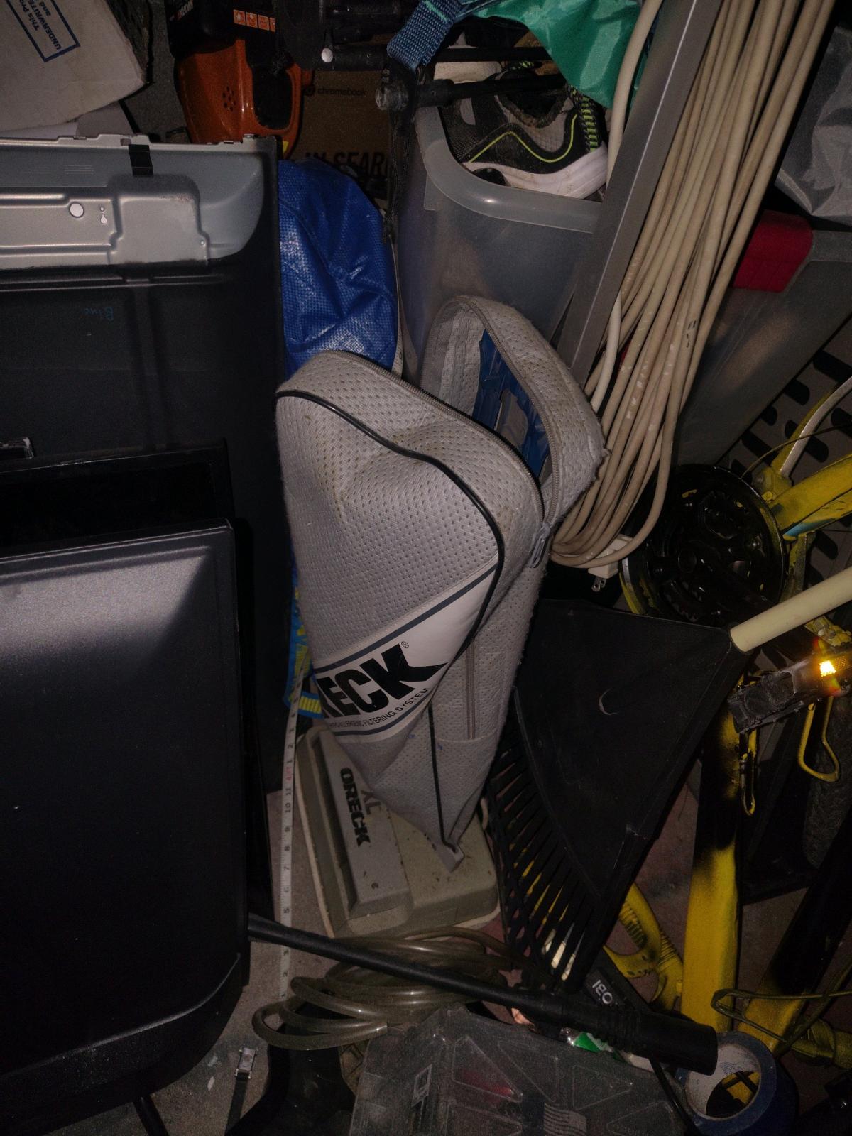 oreck vacume - Omaha, Nebraska - FleaMarketBay