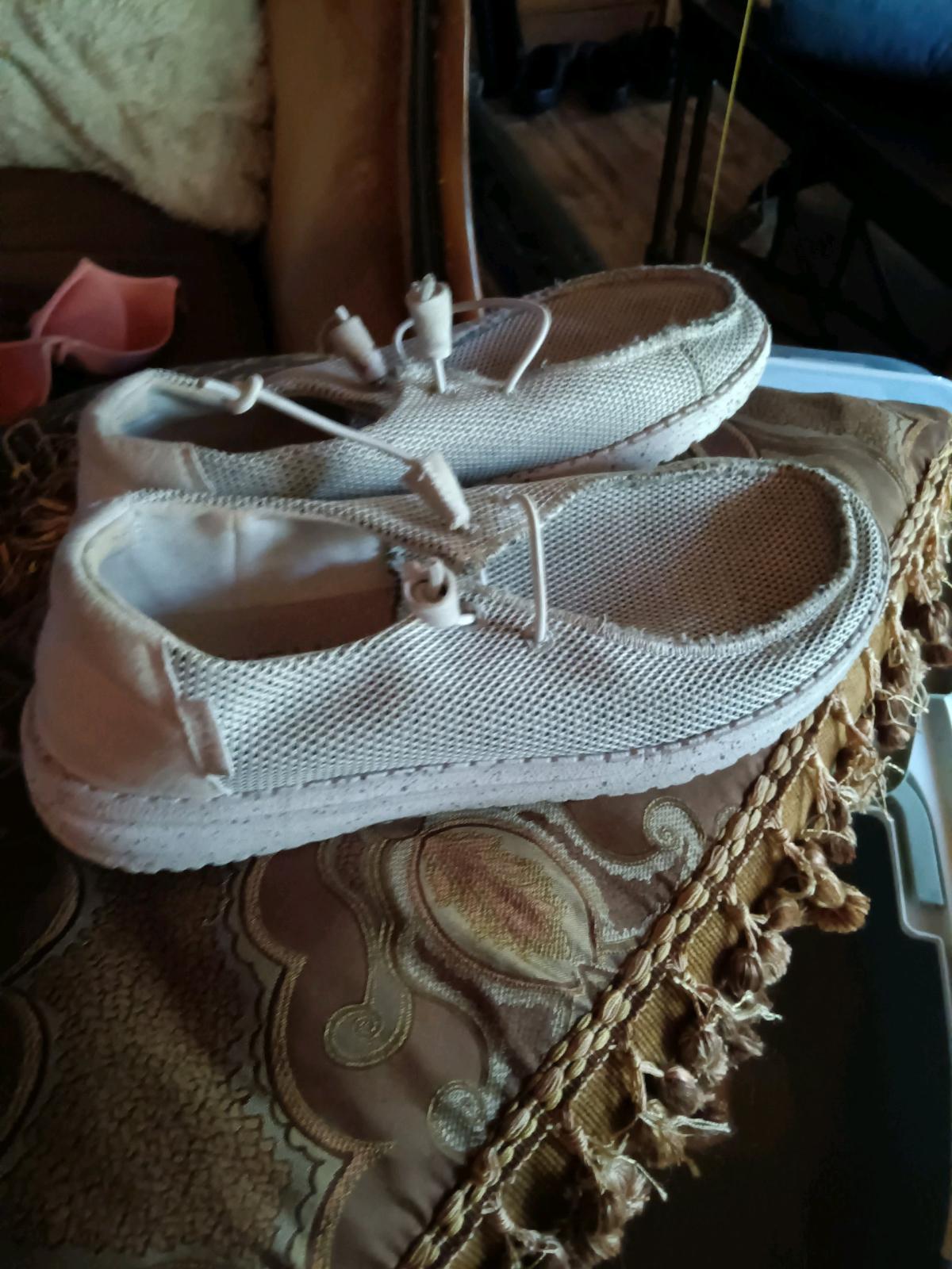 ladies shoes - Madisonville, Louisiana - FleaMarketBay