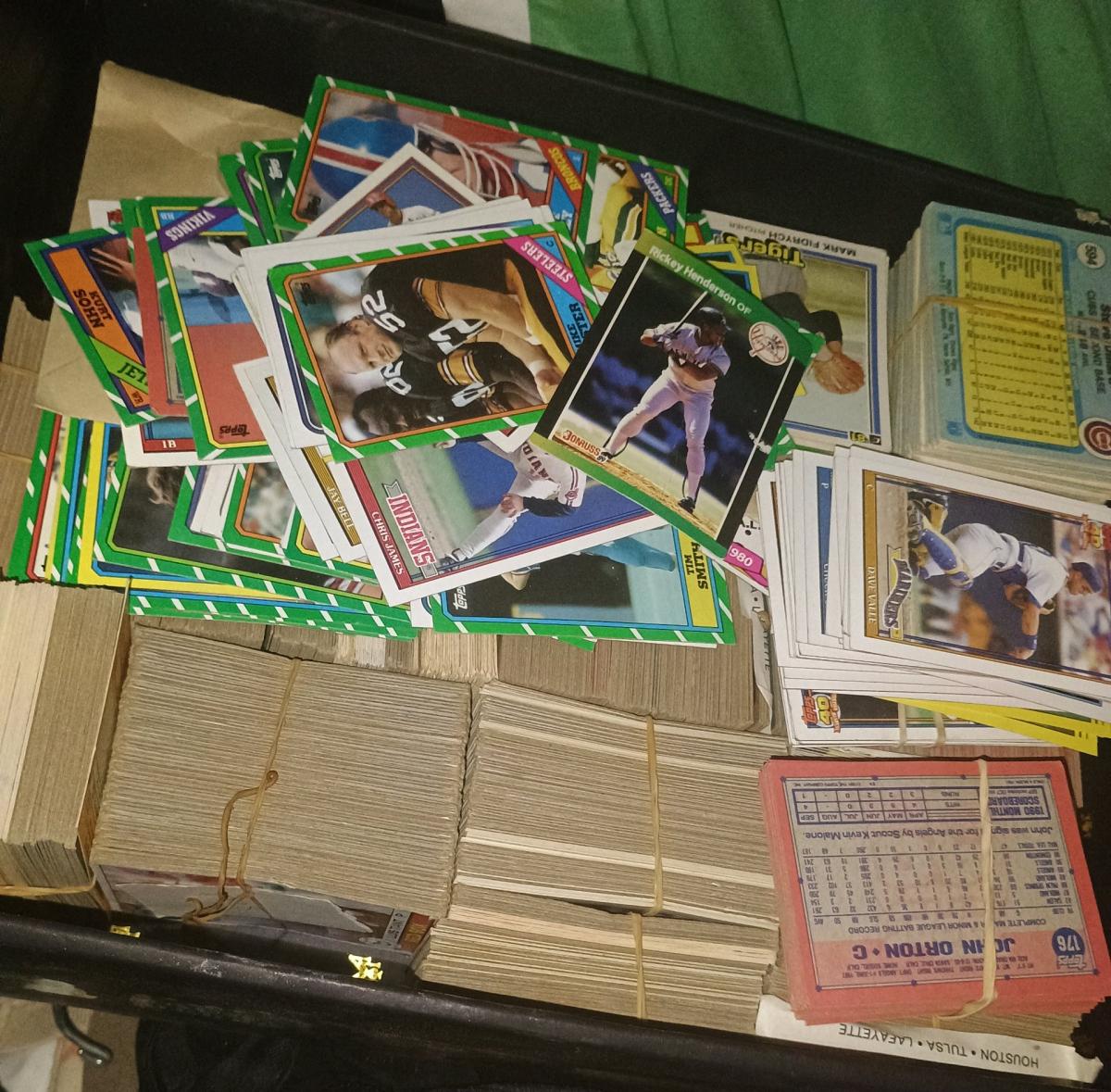 lot of over 5000vintage baseball cards 60s 70s 80s 90s 2000s