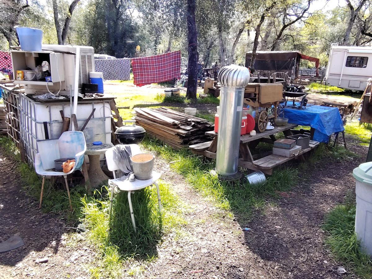 huge estate sale pickers Paradise open all weekends - Anderson, California - FleaMarketBay