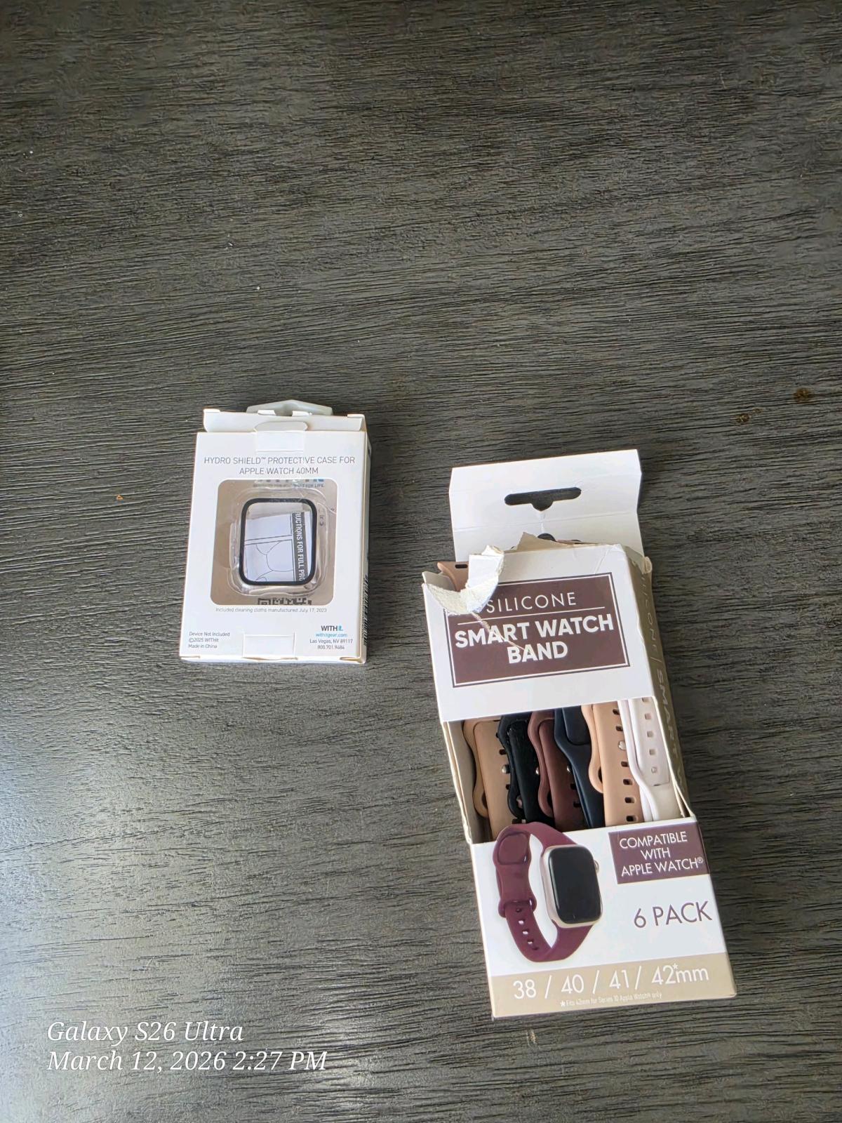 Apple Watch SE 2nd Gen 40mm Black Aluminum Bluetooth - Farmington, Missouri - FleaMarketBay