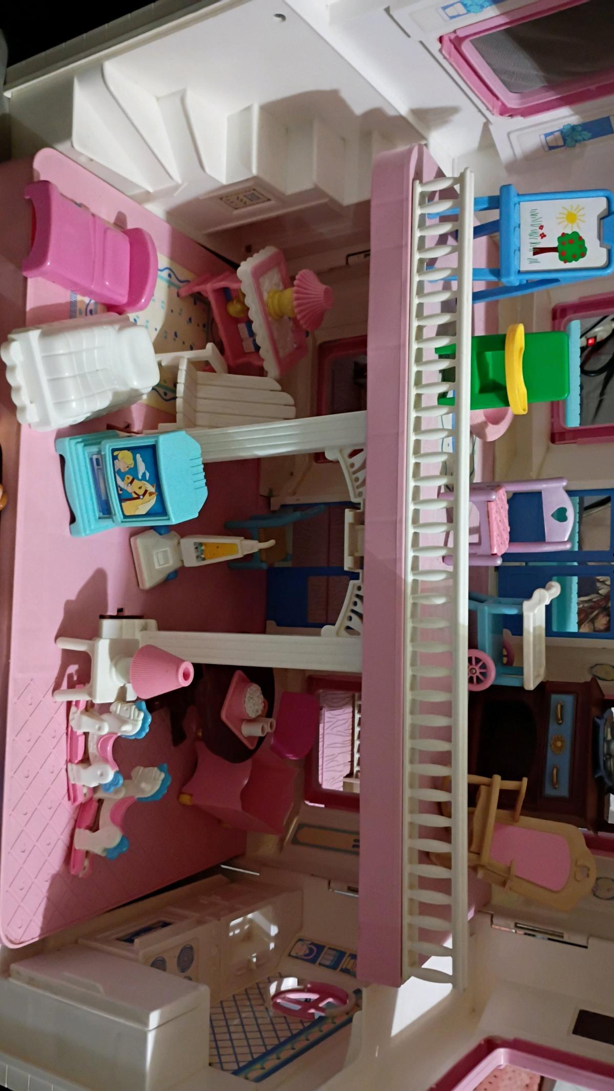 vintage dollhouse with accessories - Ohatchee, Alabama - FleaMarketBay