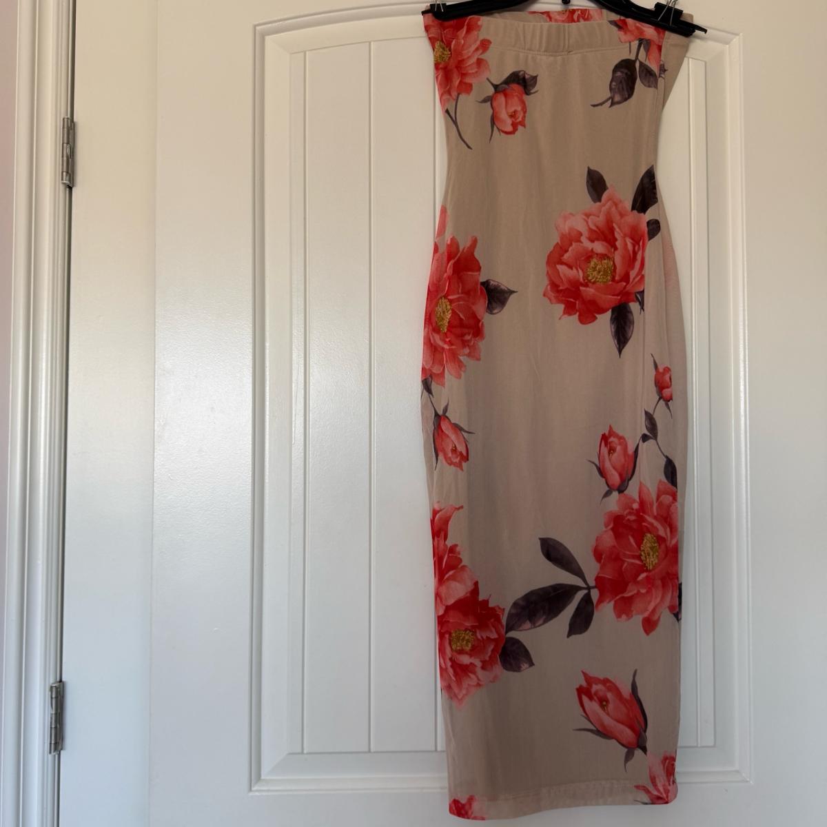 ElleCLO Strapless Floral Mesh Bodycon Midi Dress - Los Angeles, California - FleaMarketBay