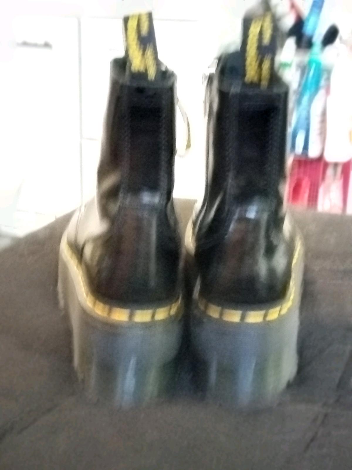 JADON BLACK DOC MARTENS WOMENS BOOTS SIZE 7 NO BOX - Los Angeles, California - FleaMarketBay