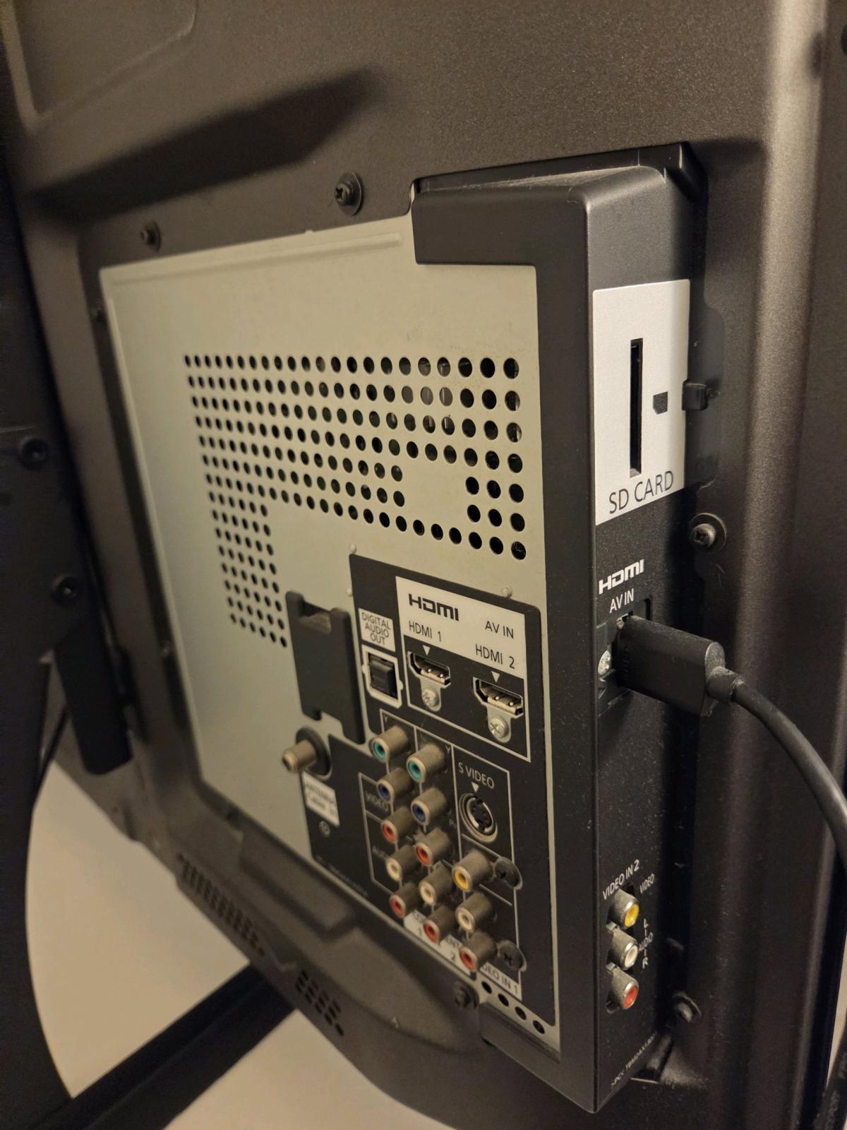 Panasonic Used 47 TV  not a smart TV - Hialeah, Florida - FleaMarketBay