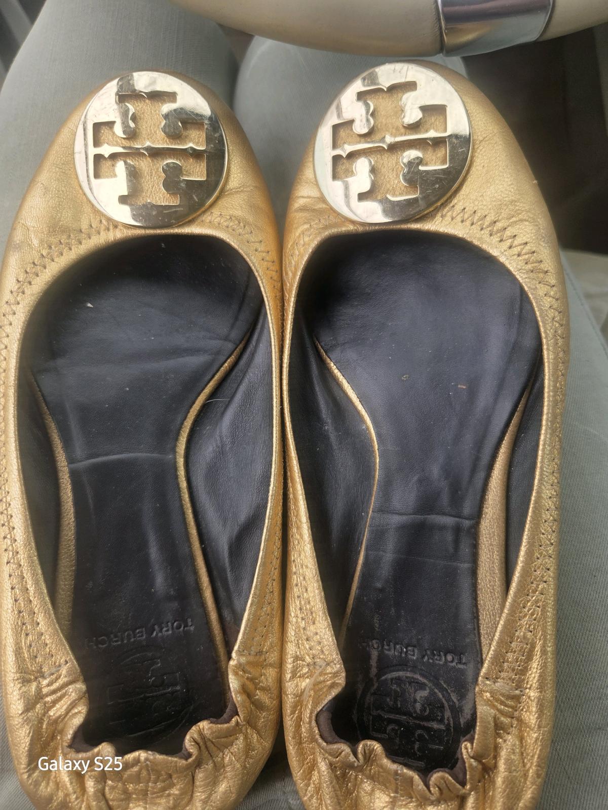Tory Burch Sandals - Spartanburg, South Carolina - FleaMarketBay