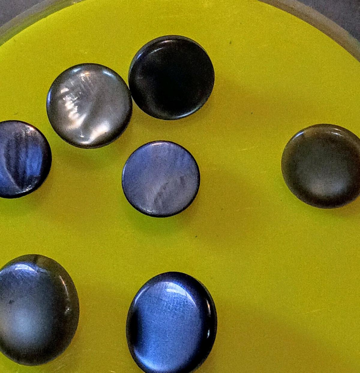 unique variety of vintage buttons - Elberton, Georgia - FleaMarketBay