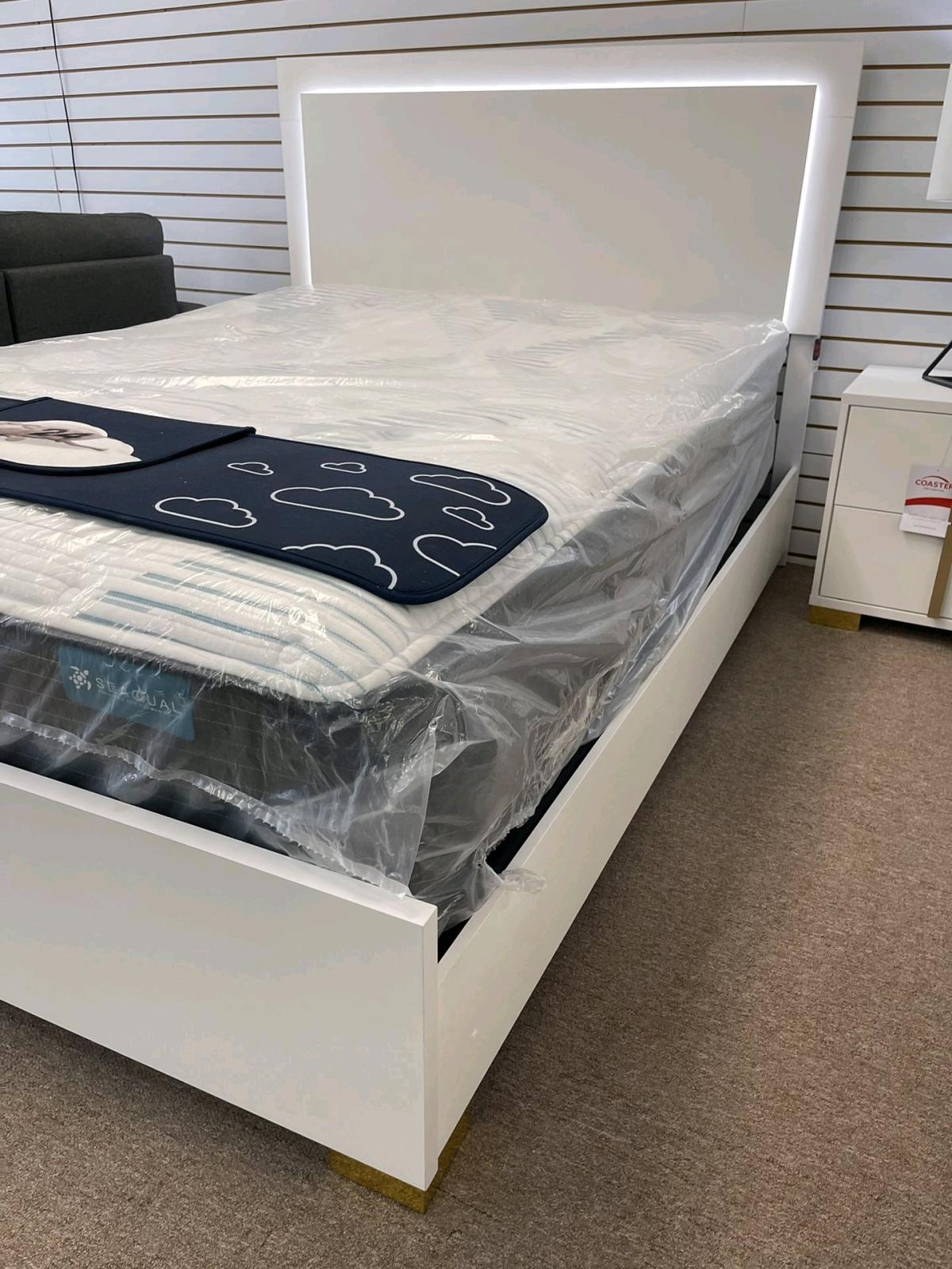 Modern White  Gold Bedroom Set with LED Bed  Queen Size - Miami, Florida - FleaMarketBay