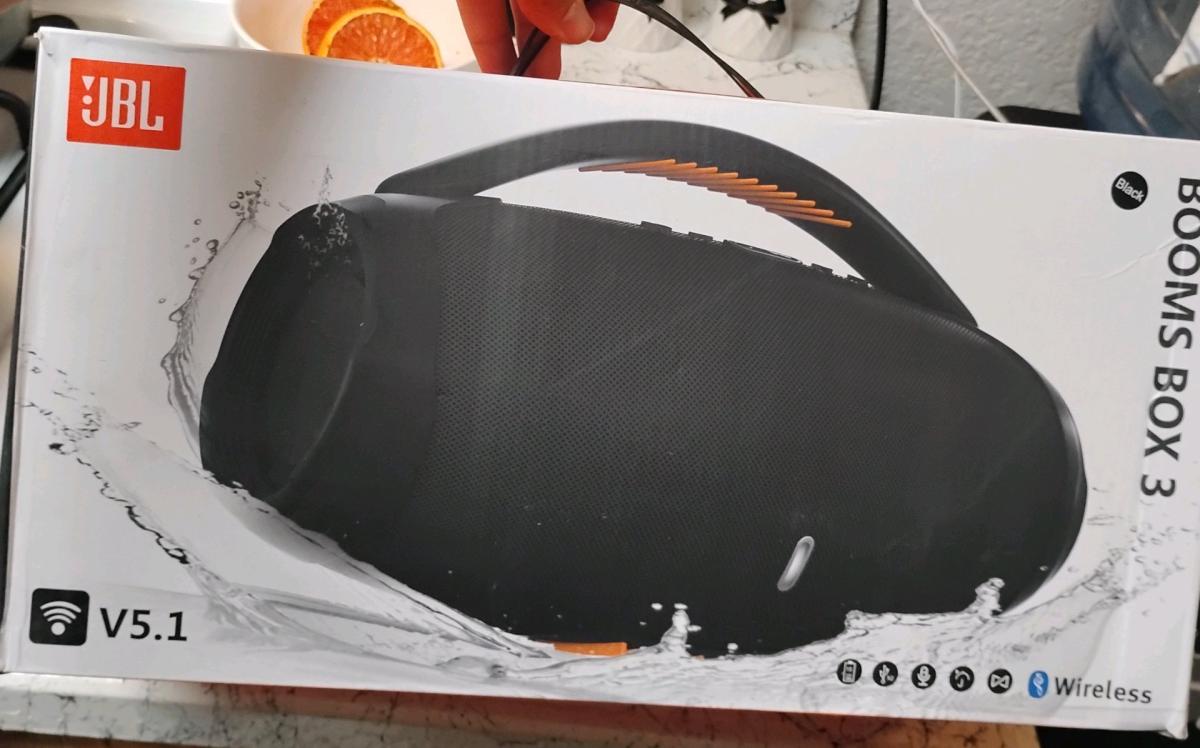 JBL BOOMSBOX4 AND FLIP6 - Pittsburg, California