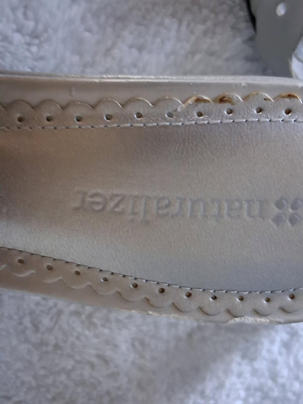 Naturalizer 7W heels - Pekin, Illinois - FleaMarketBay