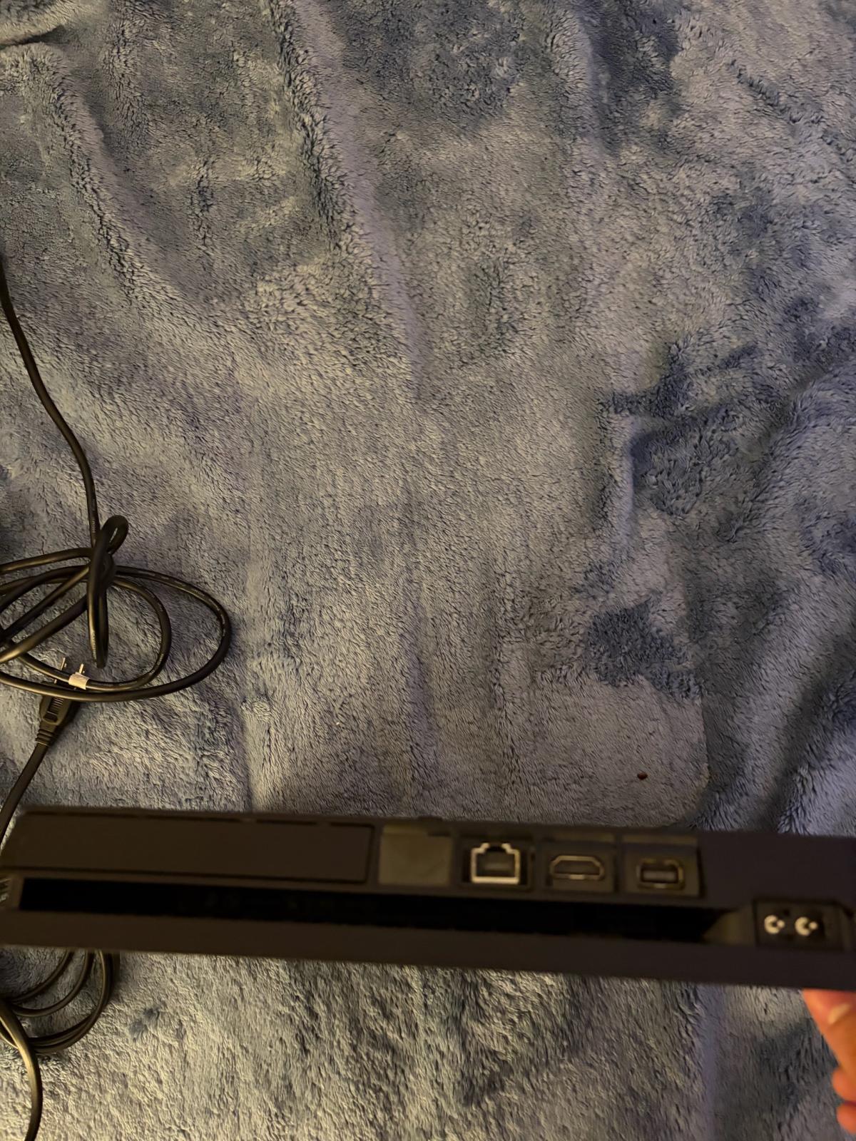 I Im selling a ps4 - Alicia, Arkansas - FleaMarketBay