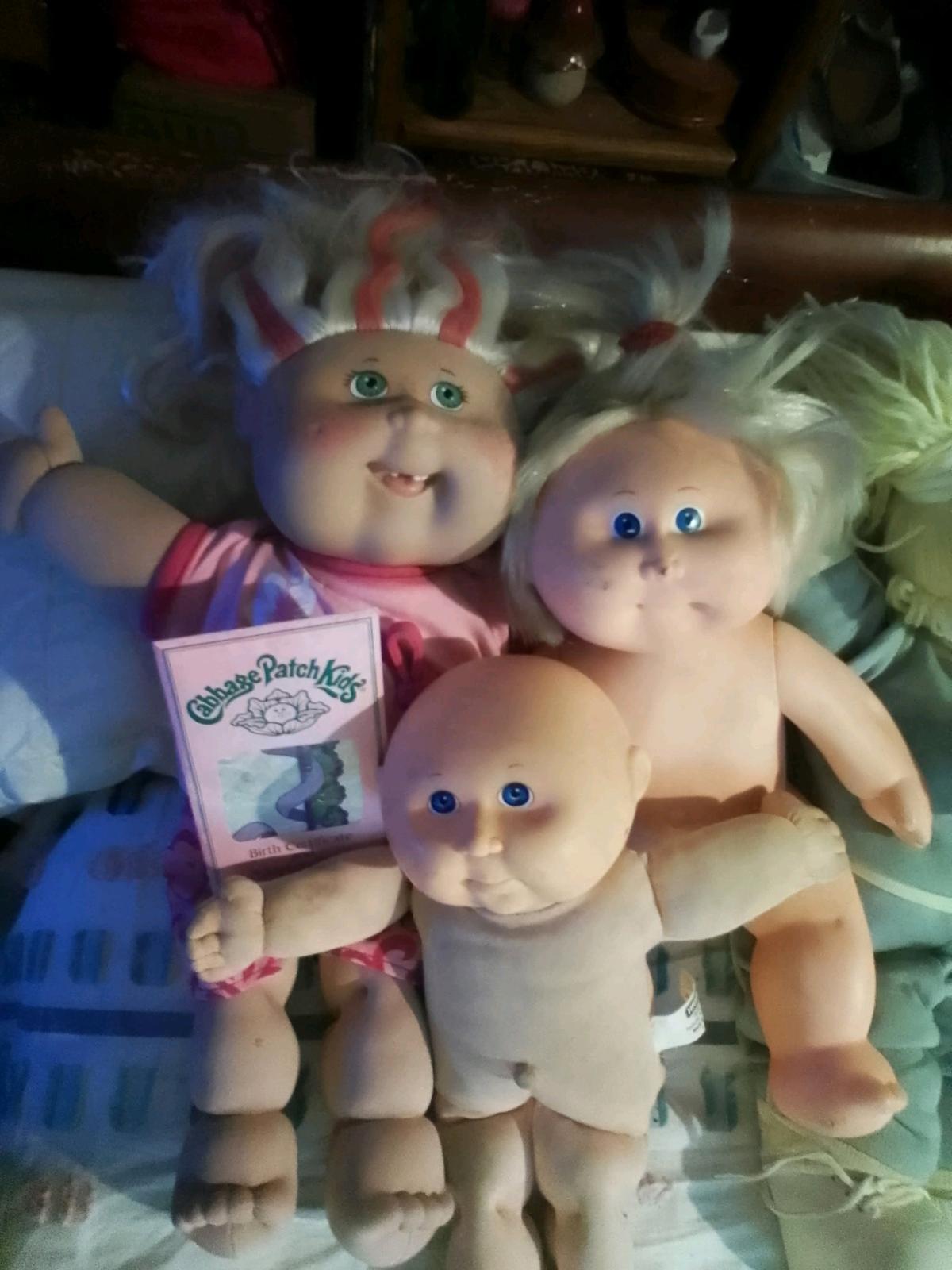 cabbage patch kids dolls alot 300 or individual - Independence, Missouri - FleaMarketBay