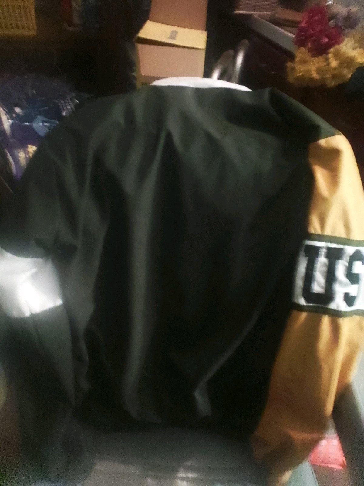 Polo unisex outfit - Niles, Michigan - FleaMarketBay