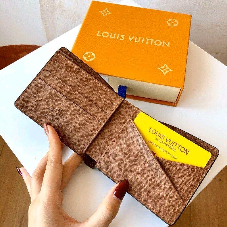LV wallet - Los Angeles, California - FleaMarketBay