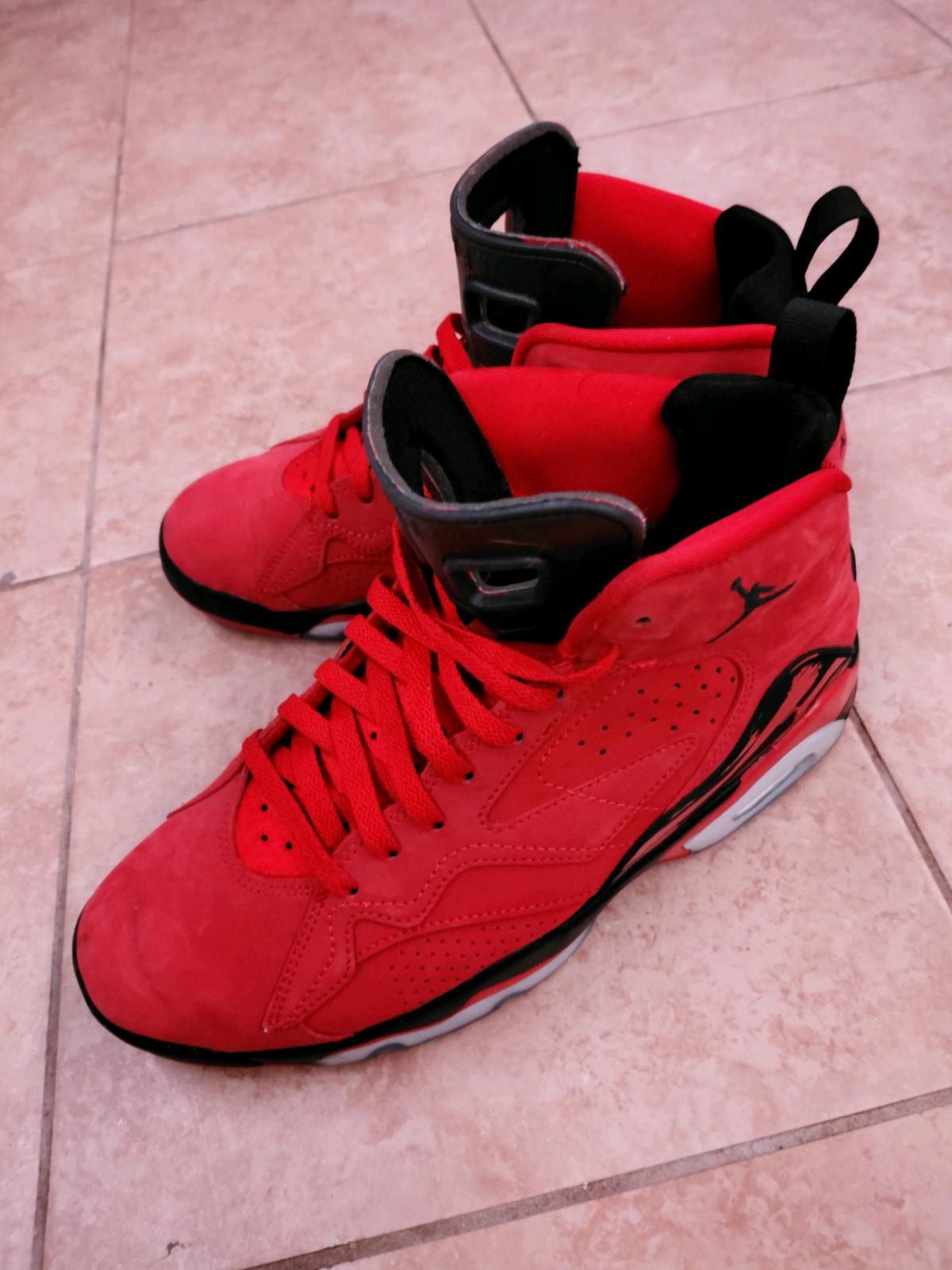 Nike Air Jordans MVP Raging Bulls Size 9 - Phoenix, Arizona