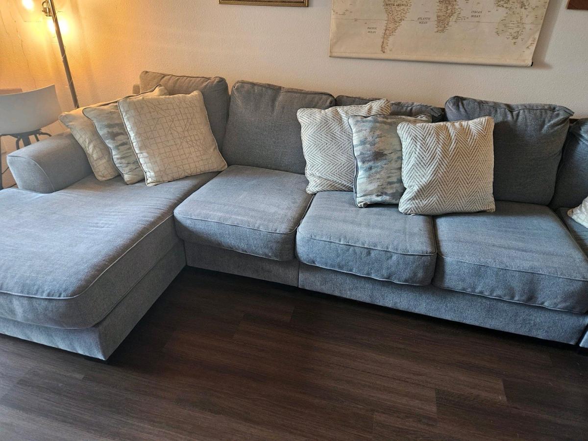 Ashley Castano 5Piece Gray Sectional Sofa w Chaise - New York, New York - FleaMarketBay