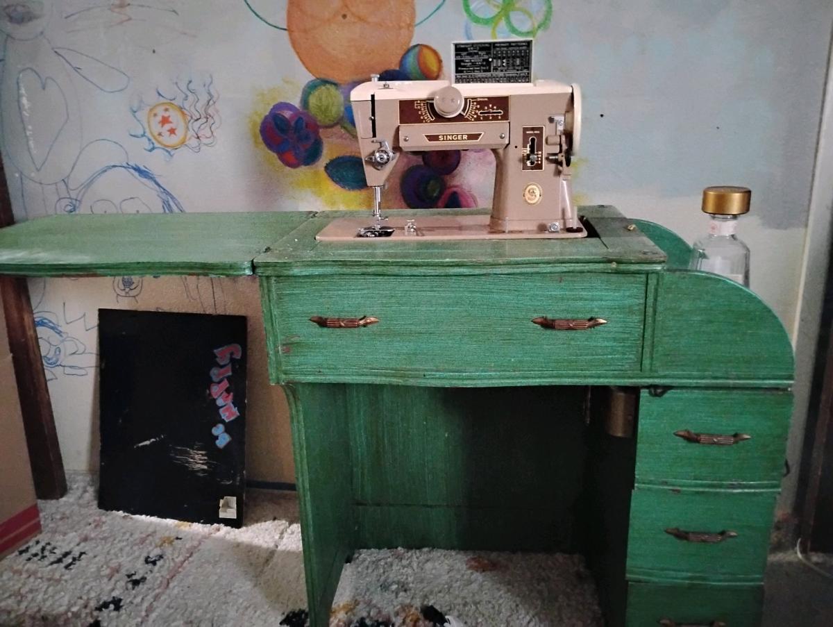 Sanger Sewing machine hideaway desk and chair