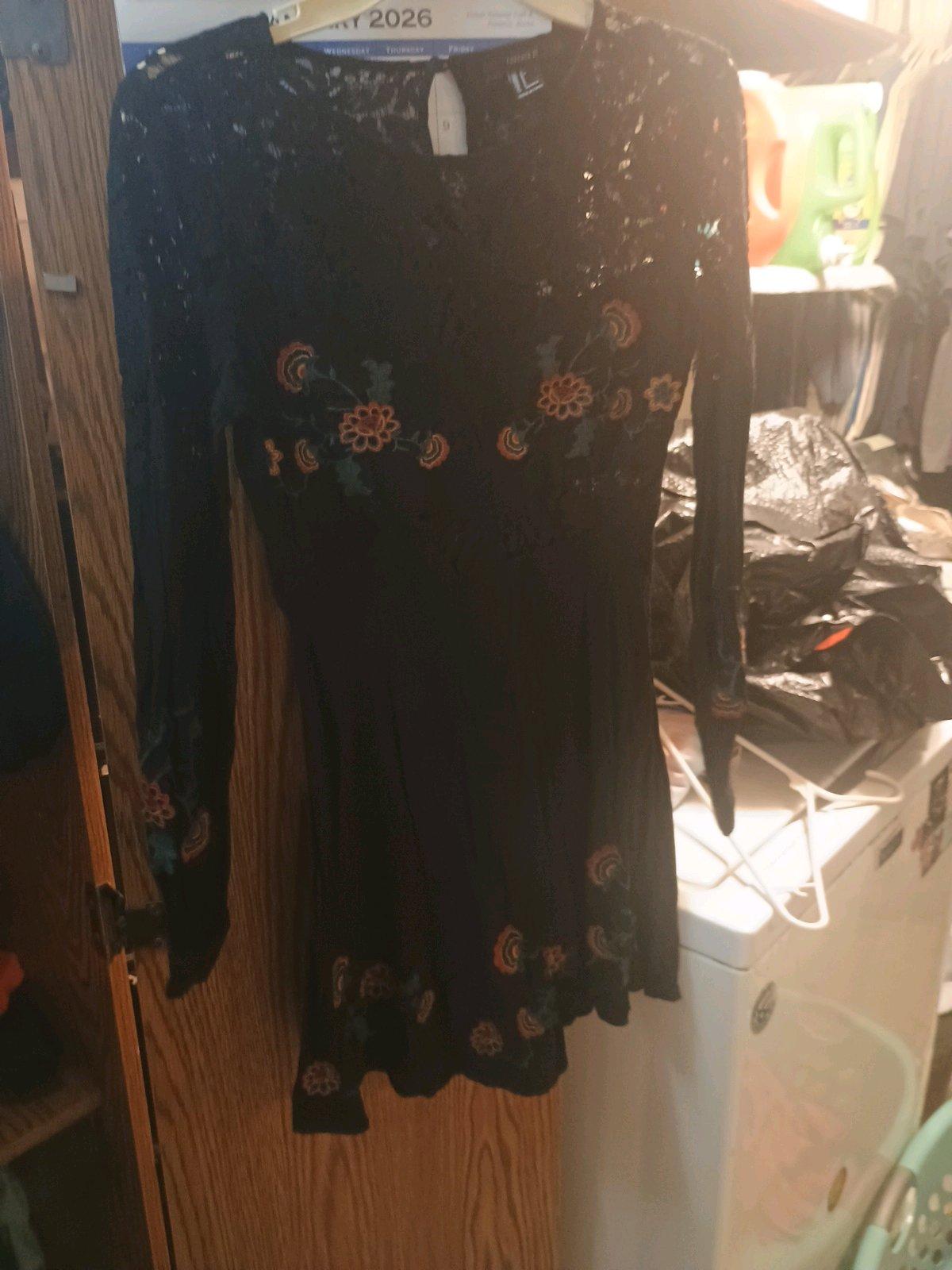 Ladies pants 15 obo size 3 black lace shirt M 10 obo ss15 - Moundsville, West Virginia - FleaMarketBay