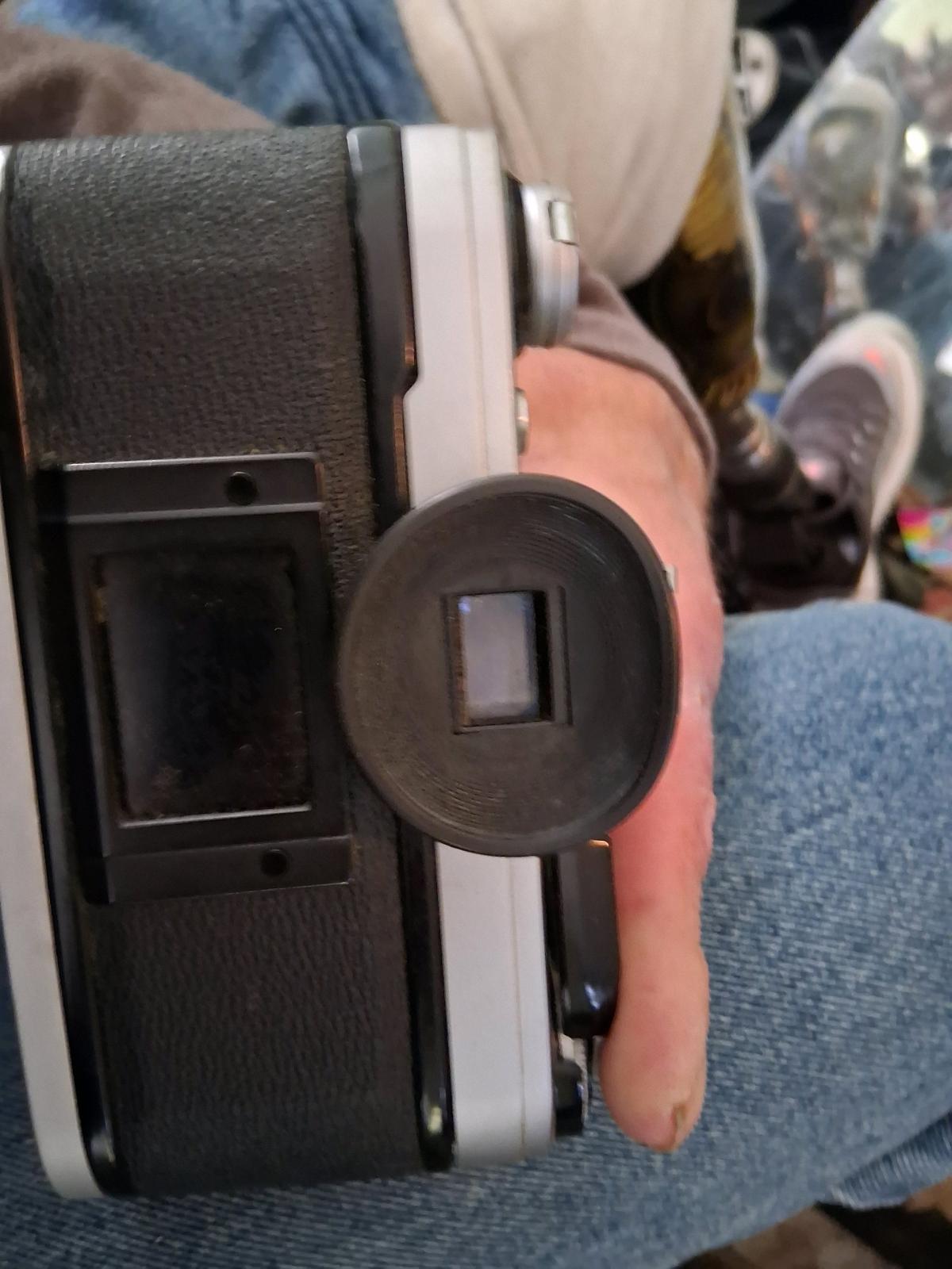 CANON AE1 35mm - Folcroft, Pennsylvania - FleaMarketBay