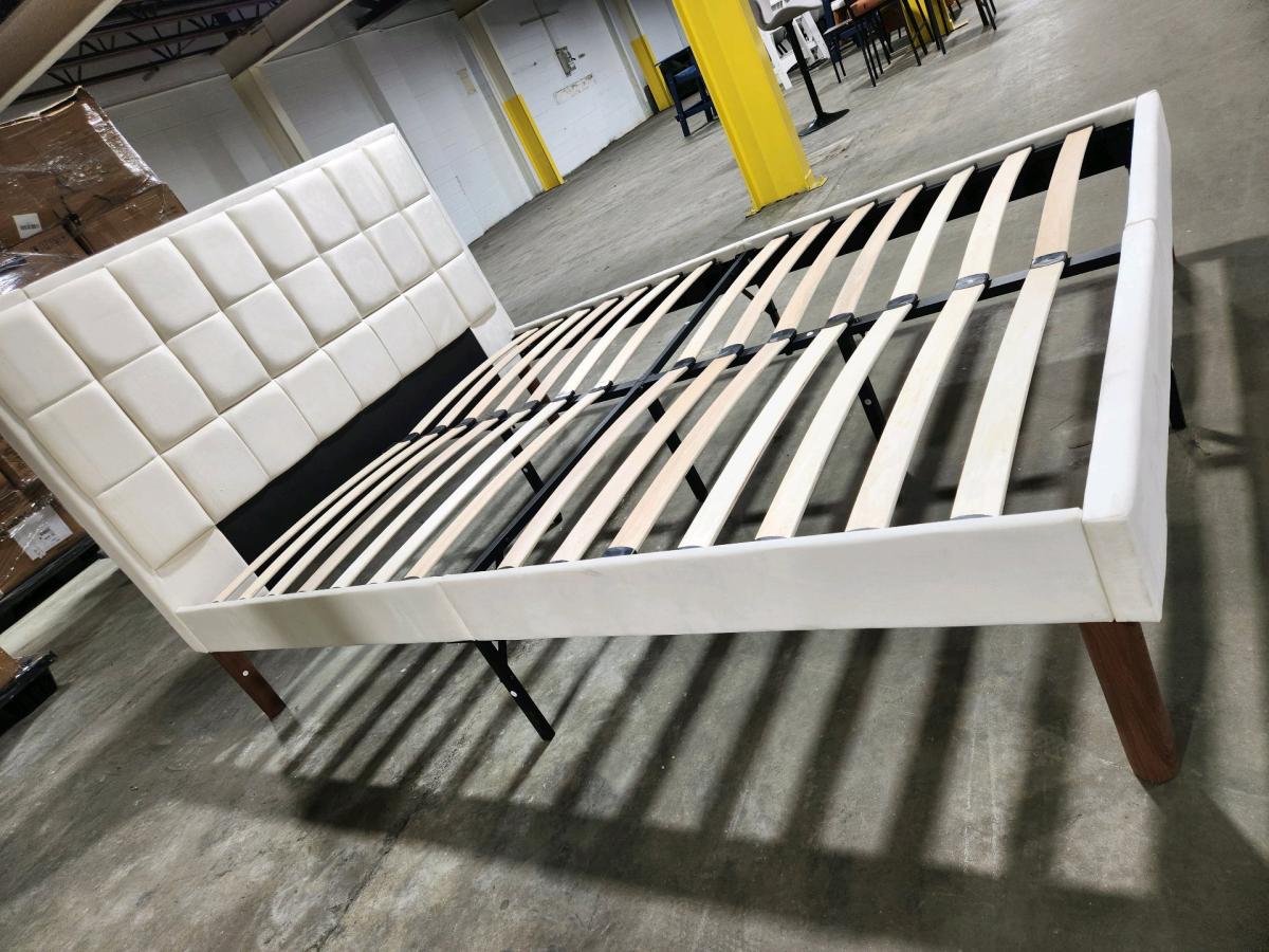bed frame Queen beige delivery available marco de cama Queen - Charlotte, North Carolina - FleaMarketBay