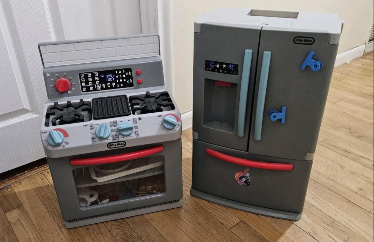 Little Tikes kitchen toys