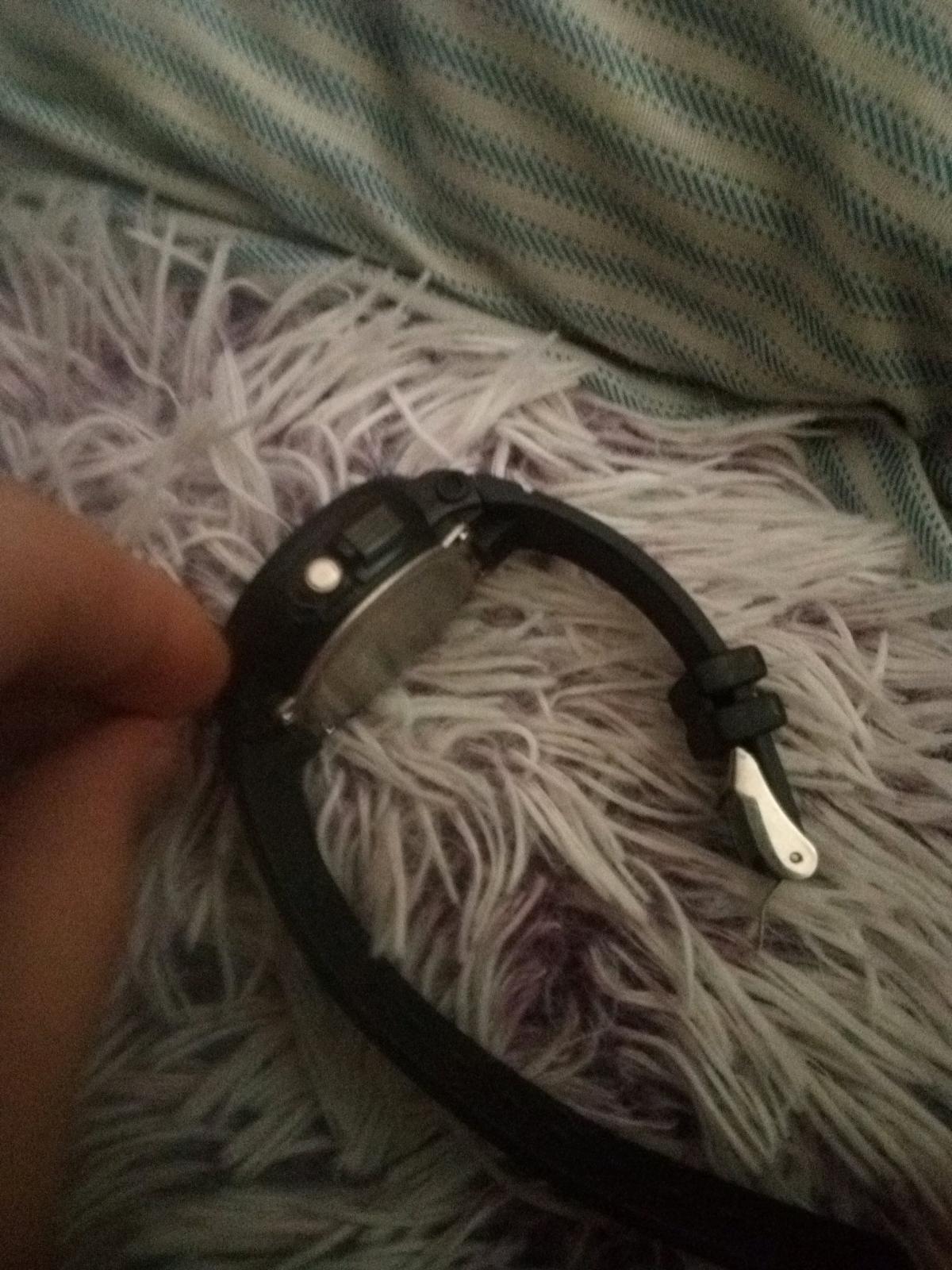 a watch that glows - Fort Wayne, Indiana - FleaMarketBay