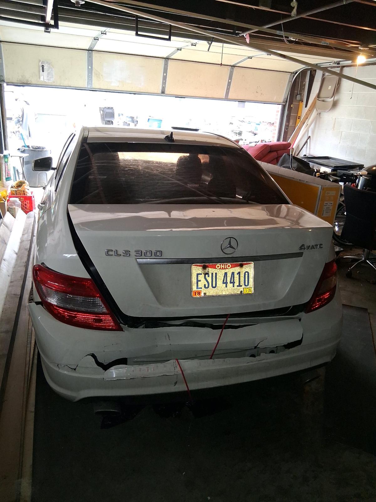 2010 Mercedes Benz CLS 300 - Cleveland, Ohio - FleaMarketBay