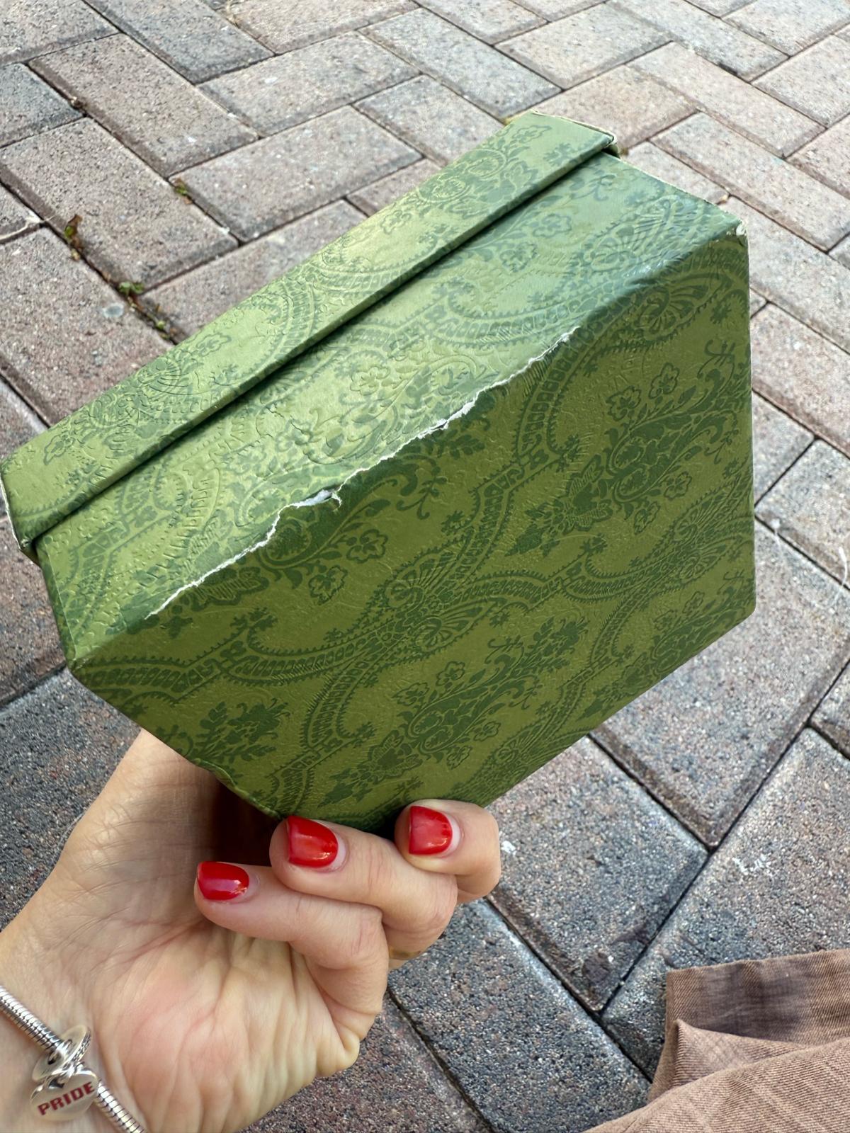 Gucci belt  floral belt correa Gucci - Miami Beach, Florida - FleaMarketBay