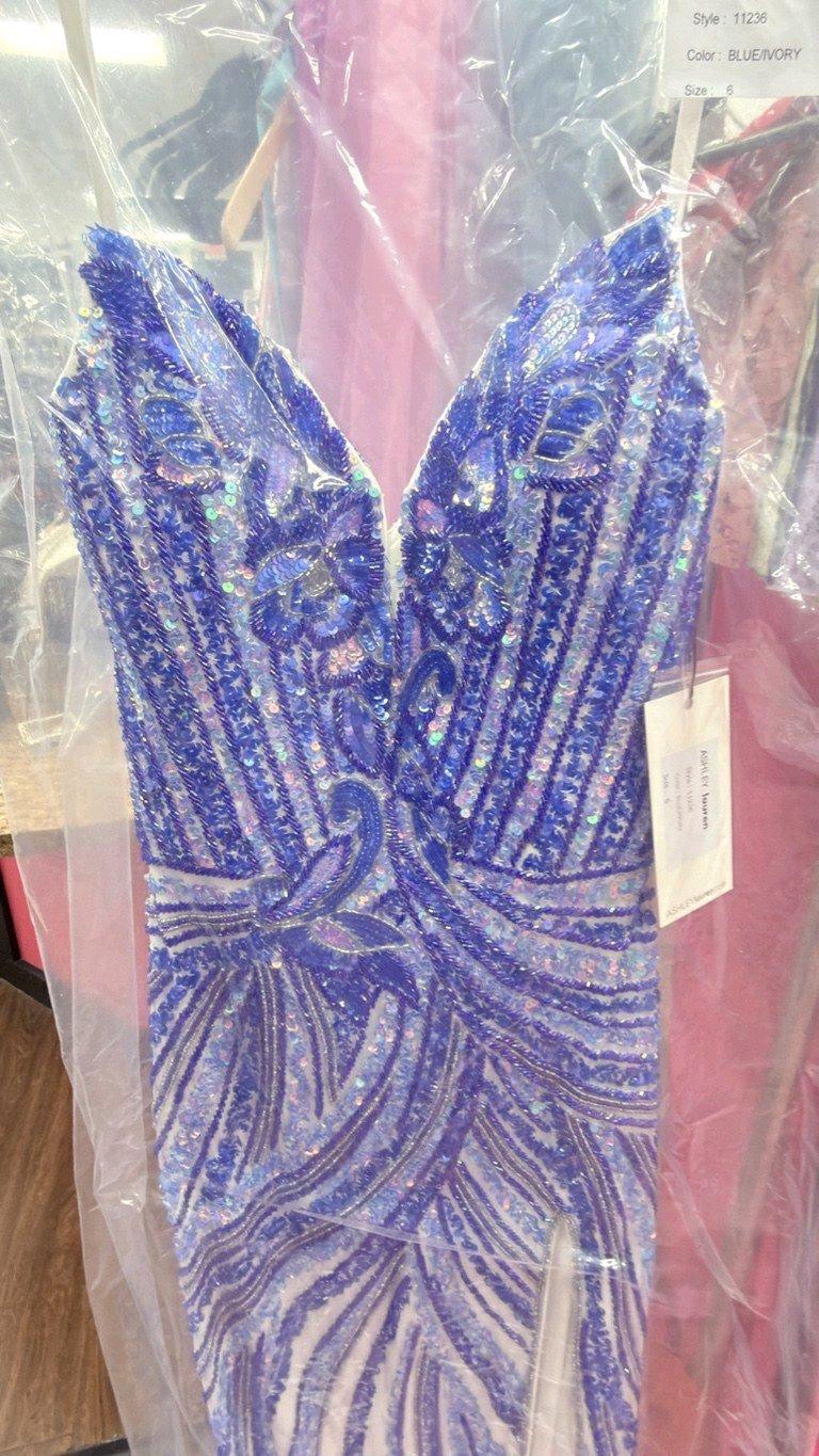 dress - Waynesburg, Pennsylvania - FleaMarketBay