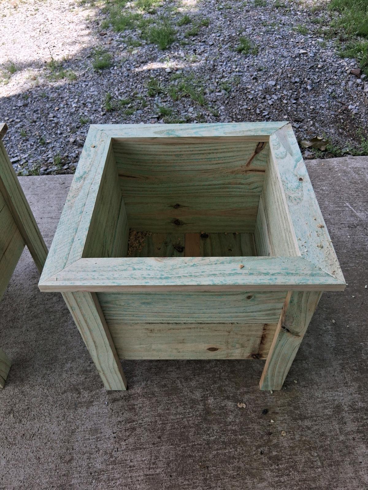 Planters - Denison, Texas - FleaMarketBay