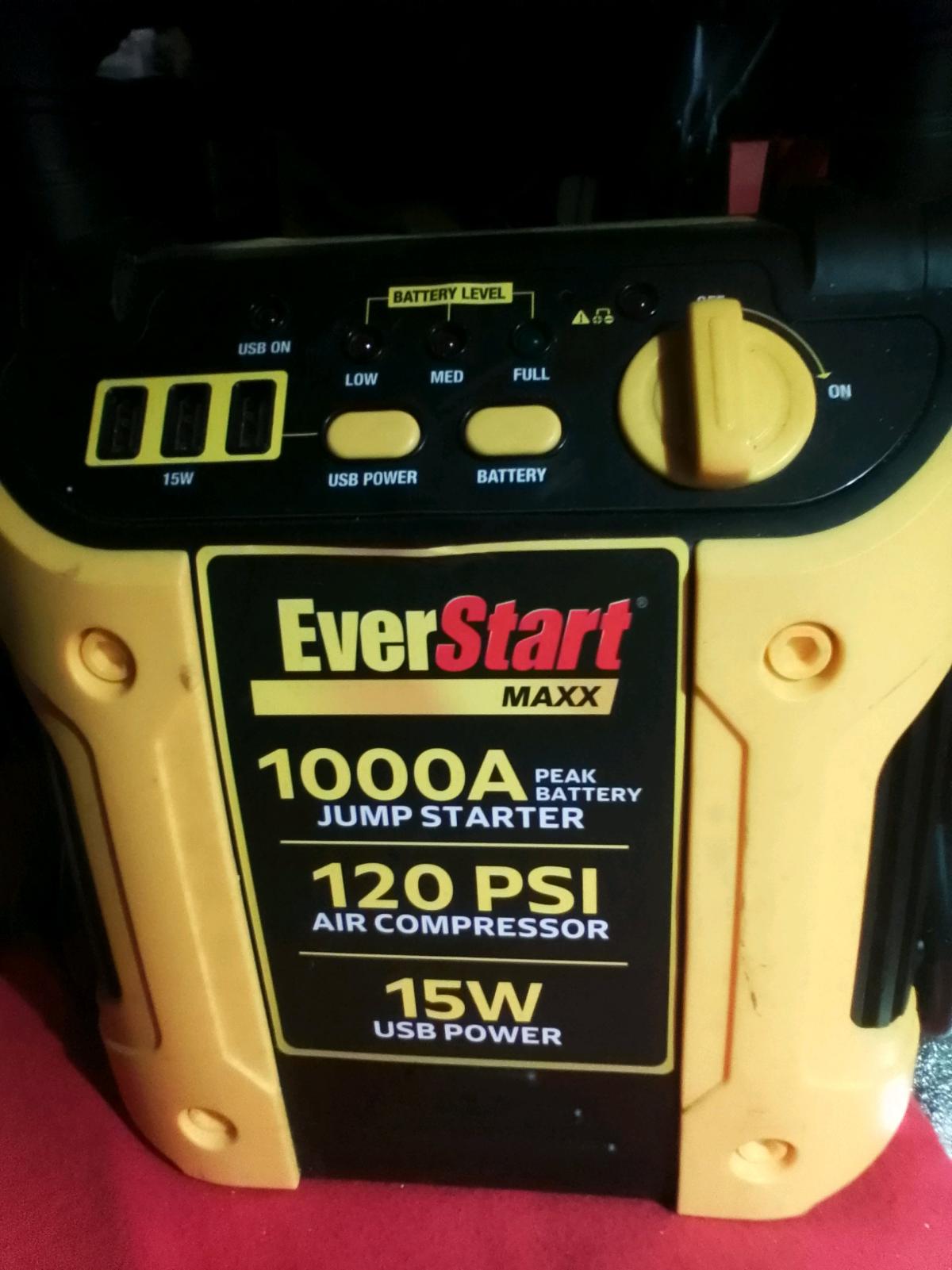 EverStart Maxx 1000A peak Battery Jump Box - Springfield, Missouri - FleaMarketBay