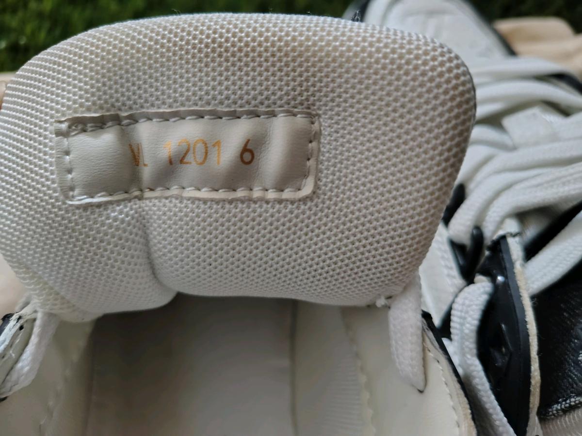 Louis Vuitton trainer - Fallbrook, California - FleaMarketBay