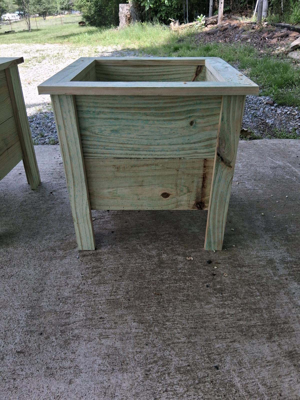 Planters - Denison, Texas - FleaMarketBay