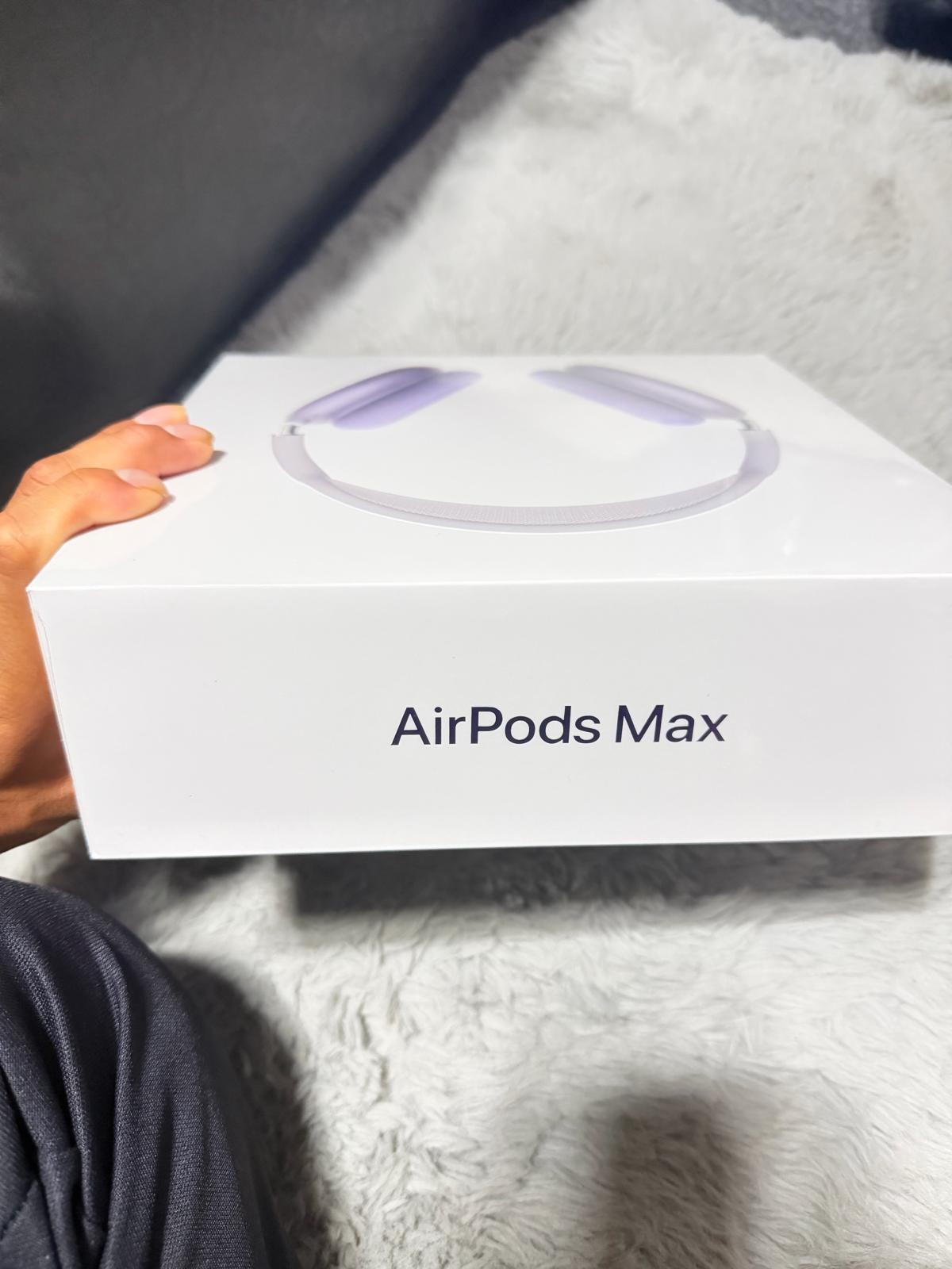 AirPods max - El Monte, California - FleaMarketBay