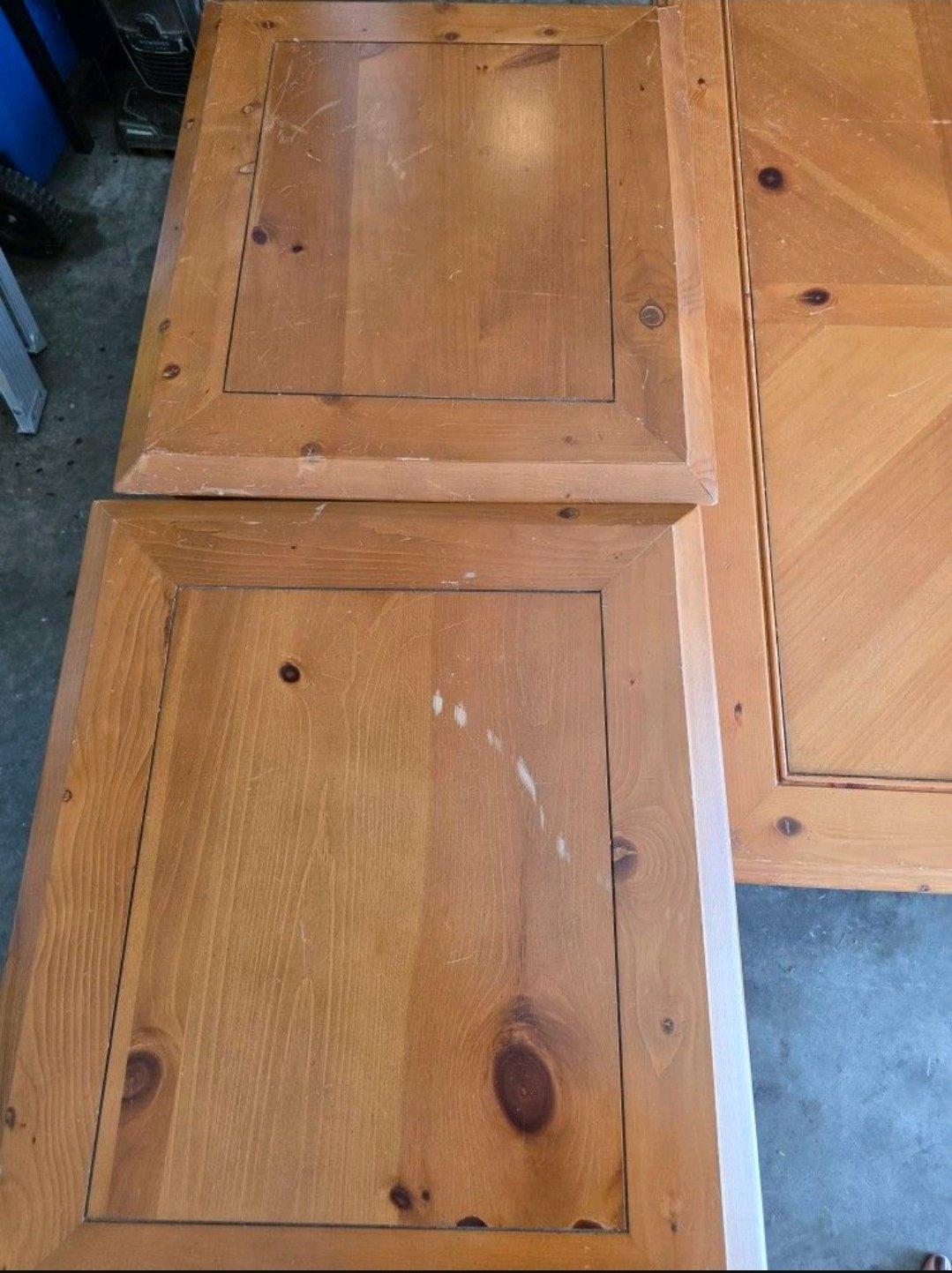 Coffee table and 2 end table - Hudson, Florida - FleaMarketBay