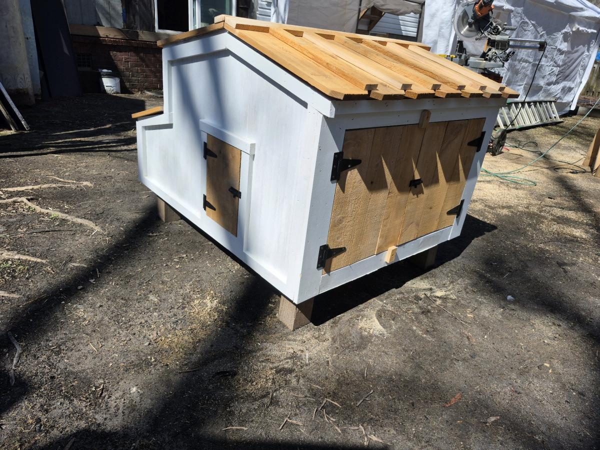 4x4x3 chicken coop - Summerville, South Carolina - FleaMarketBay