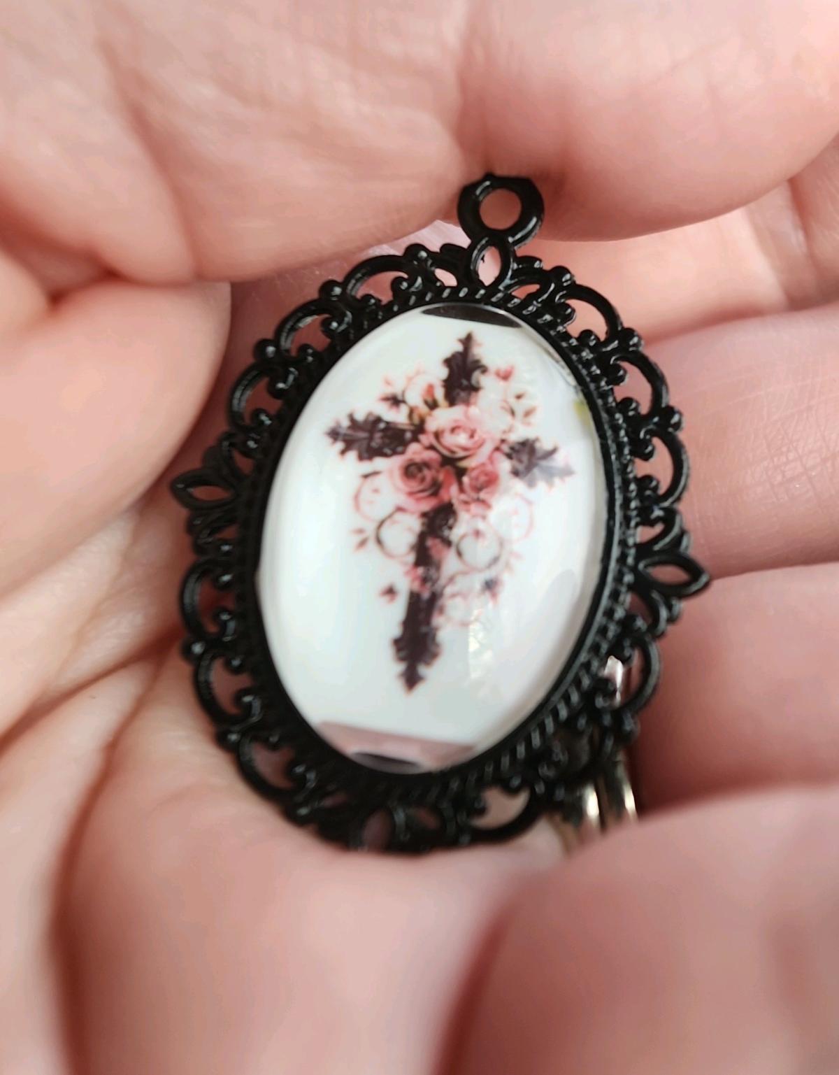 This is a perfect mothers day present or a gift for all occa - Romney, West Virginia - FleaMarketBay