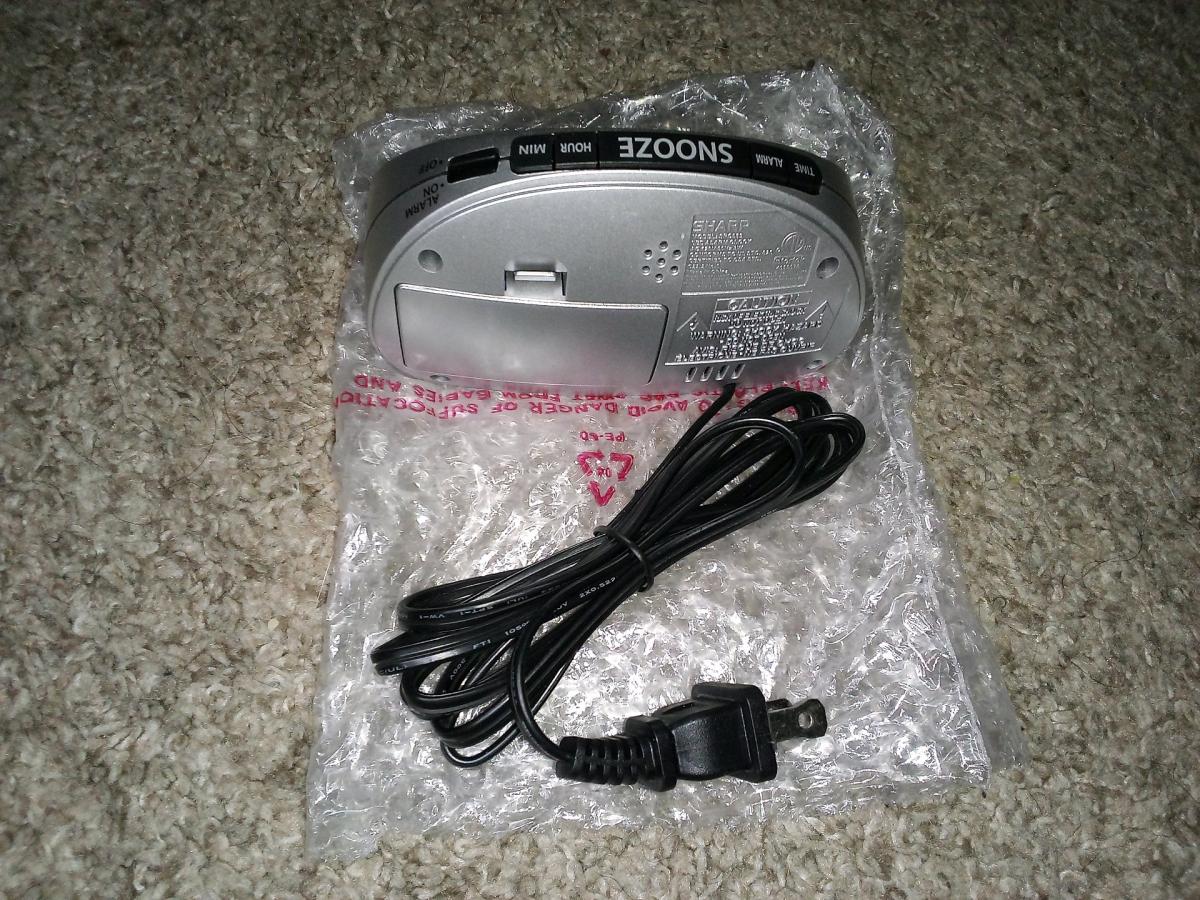 Sharp Digital Alarm Clock - Reynoldsburg, Ohio - FleaMarketBay