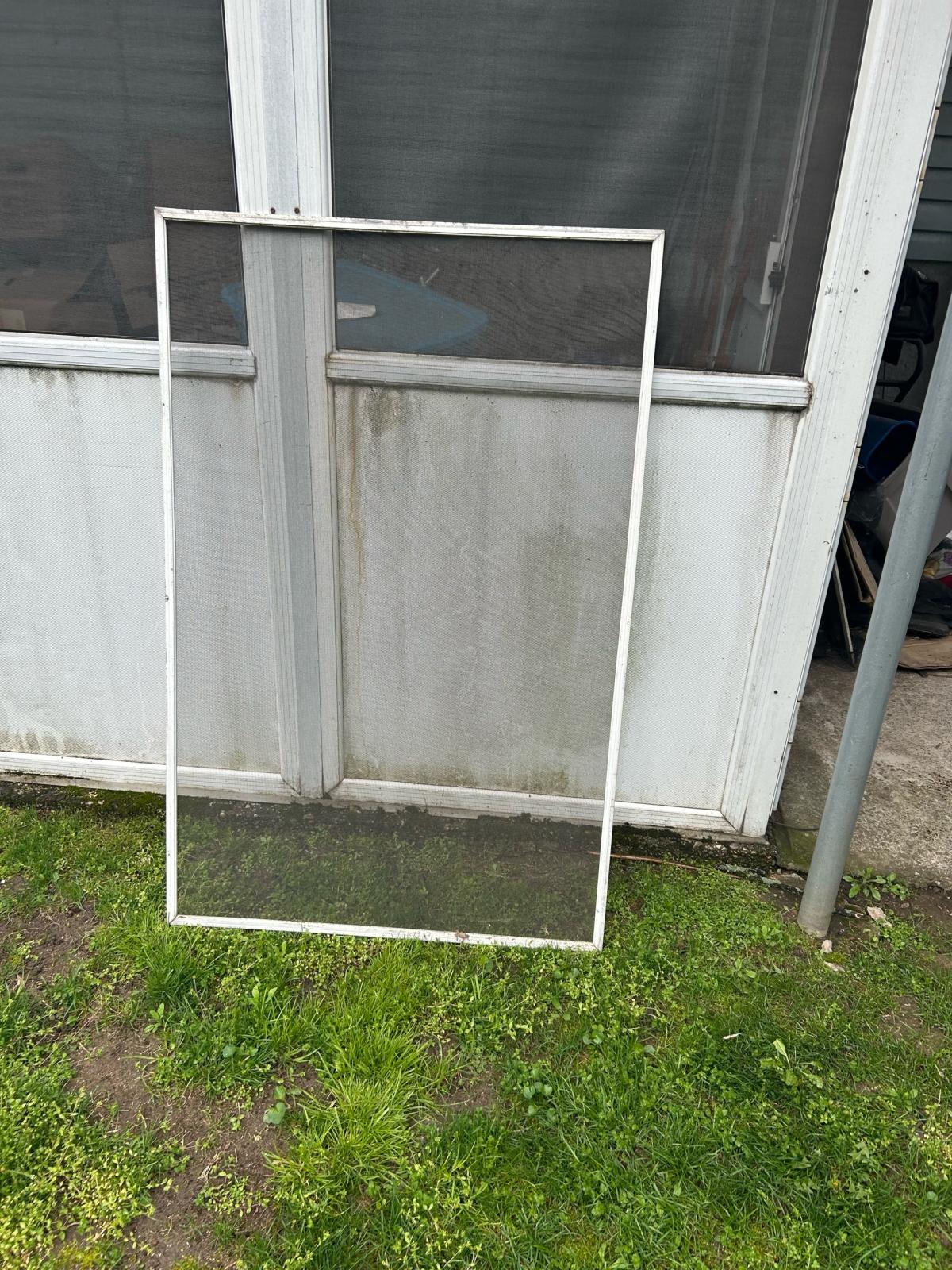 window screen repair and locksmith service - Adams, New York - FleaMarketBay