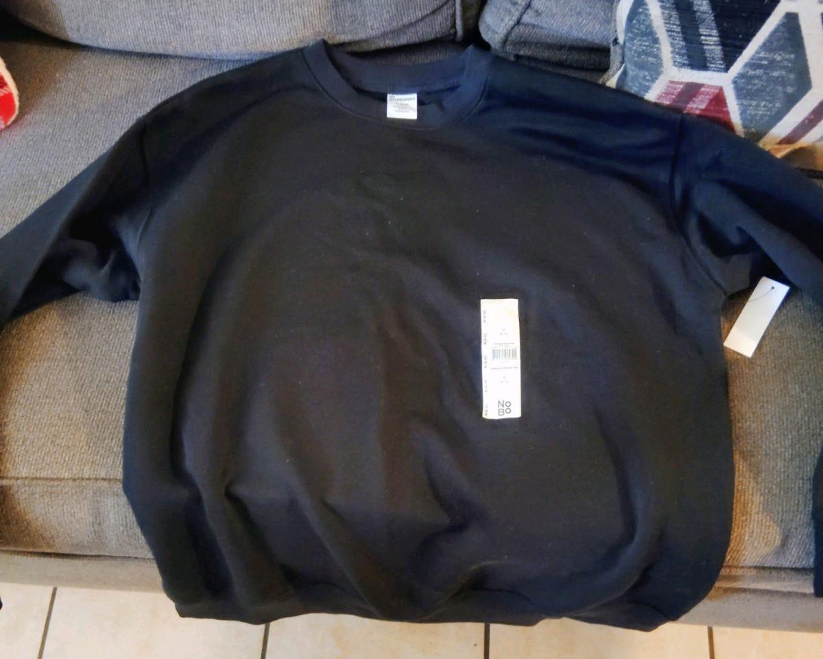 black  sweatshirt medium - Tucson, Arizona