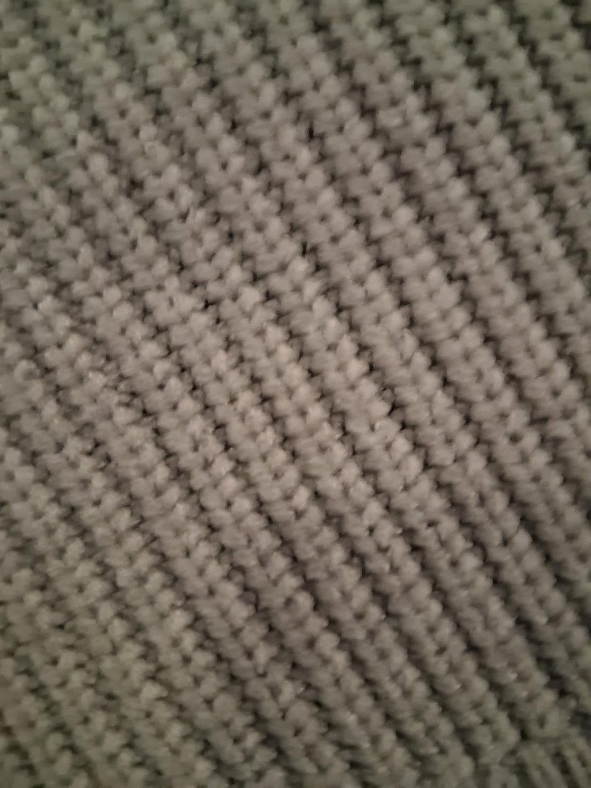 soft comfy NY gray sweater vest - Abington, Pennsylvania - FleaMarketBay