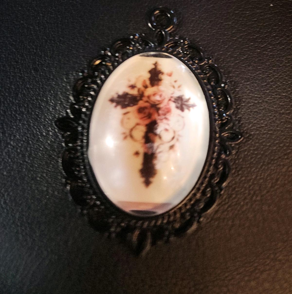 This is a perfect mothers day present or a gift for all occa - Romney, West Virginia - FleaMarketBay