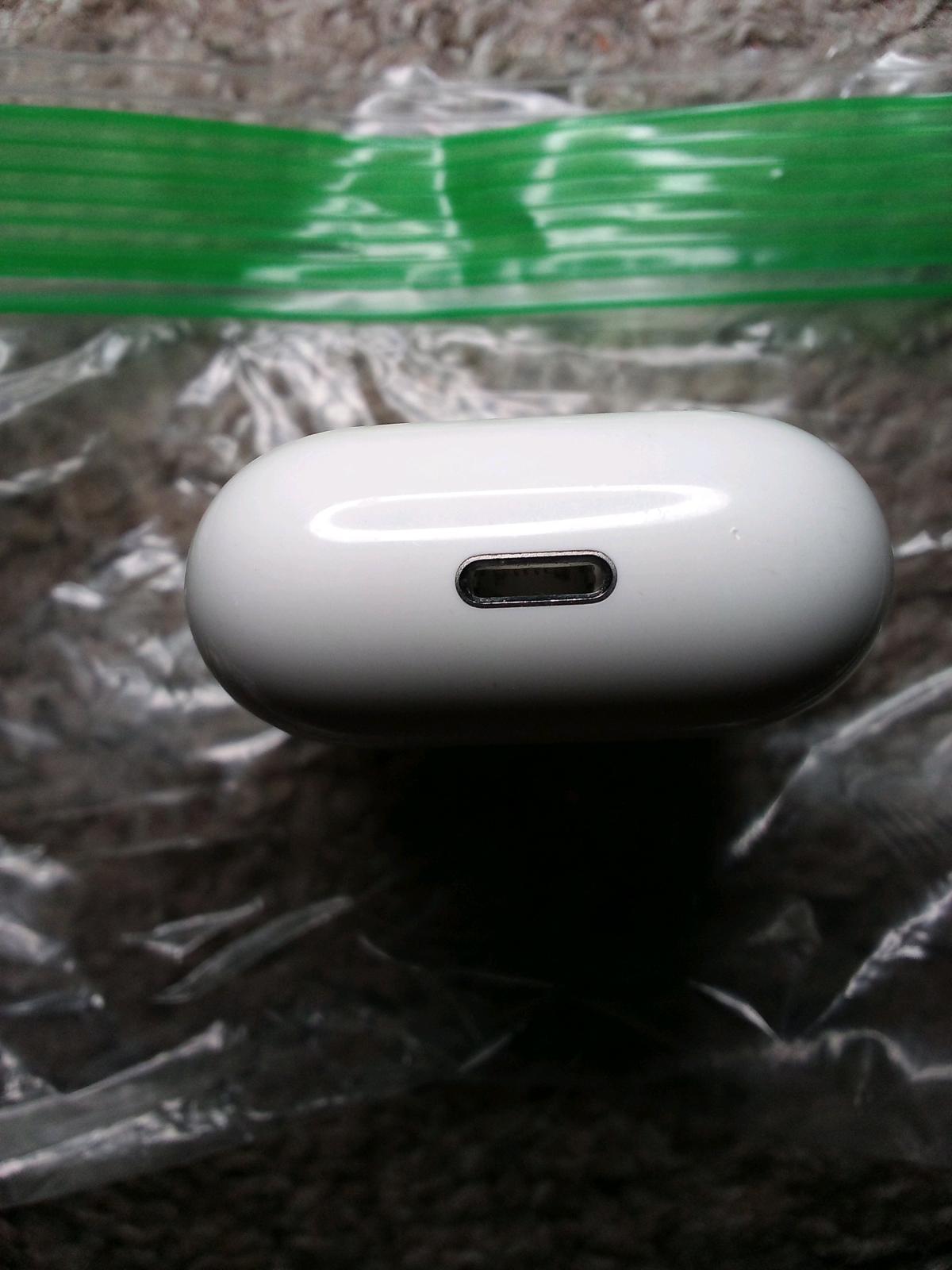 3rd Generation Airpods with MagSafe Charging Case - Reynoldsburg, Ohio - FleaMarketBay