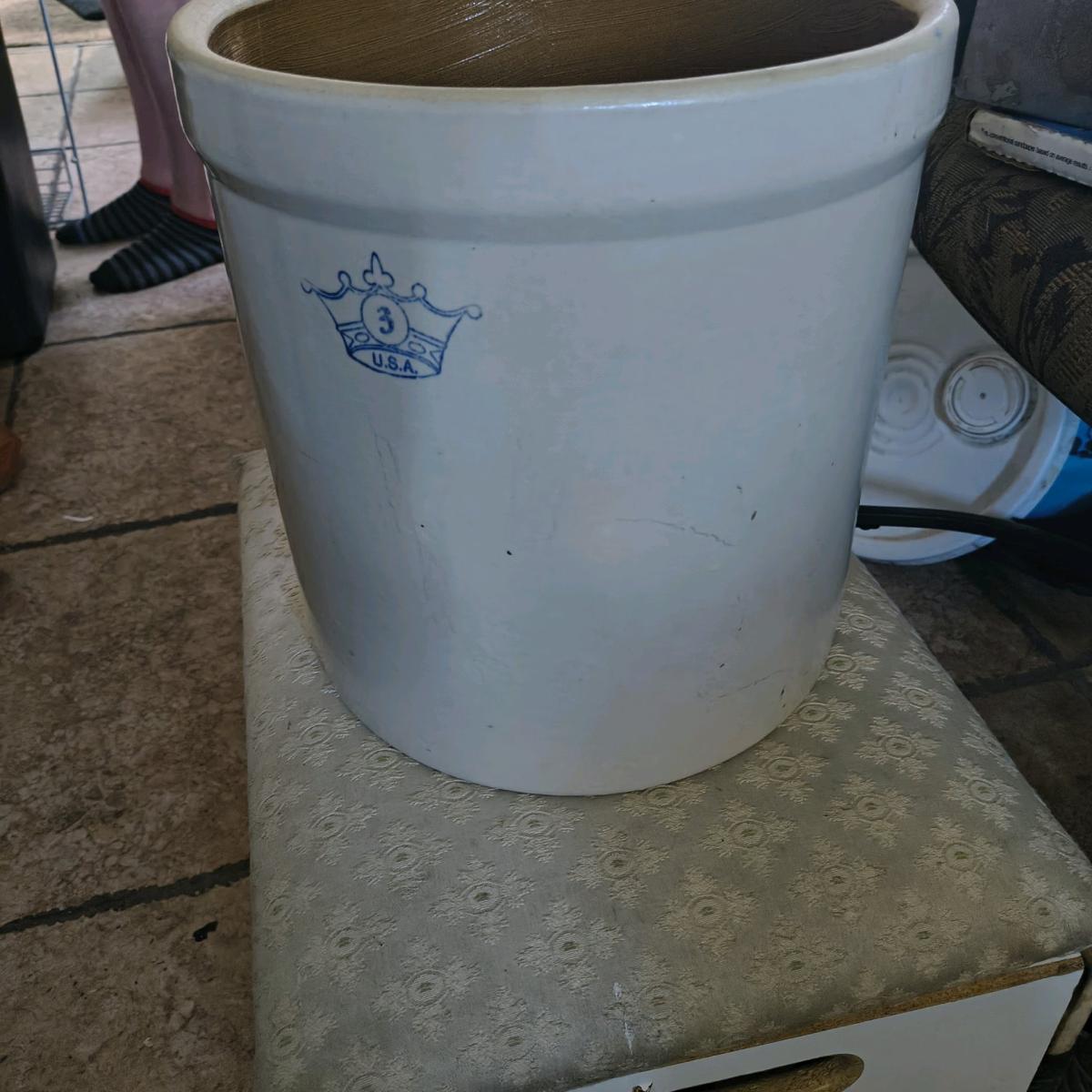 Blue crown stone ware crocket - Ogden, Utah