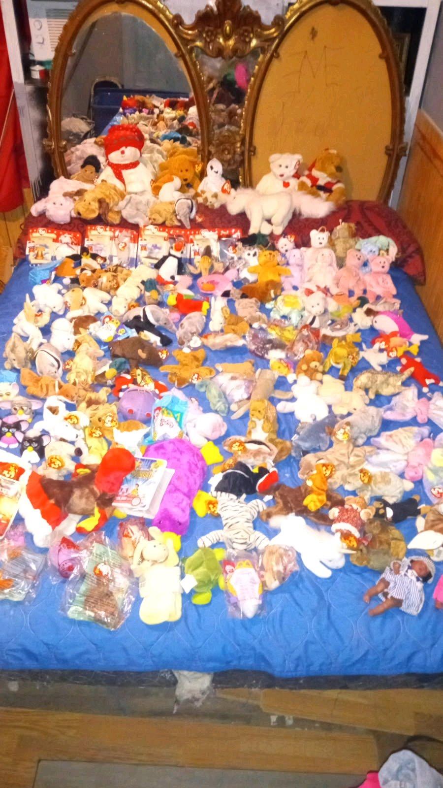 300 Beanie Babies - Vernon, Texas - FleaMarketBay