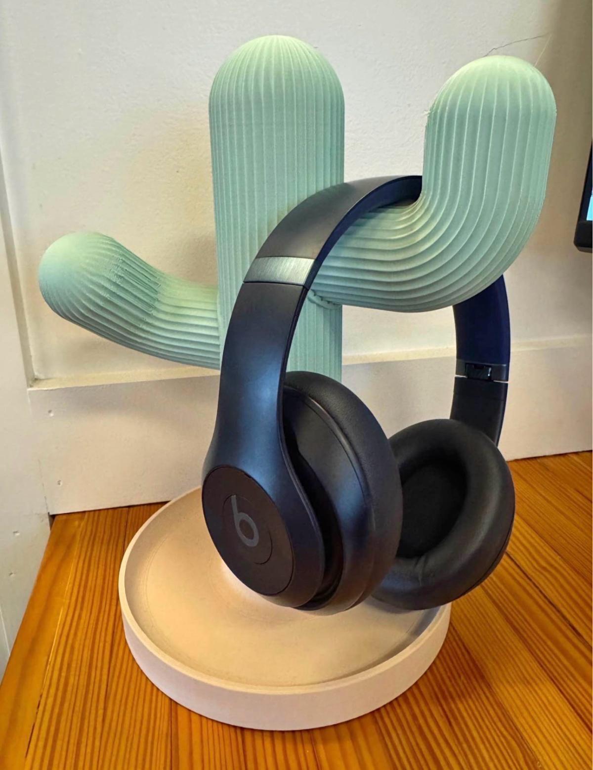 Beats Pro - Austin, Texas - FleaMarketBay