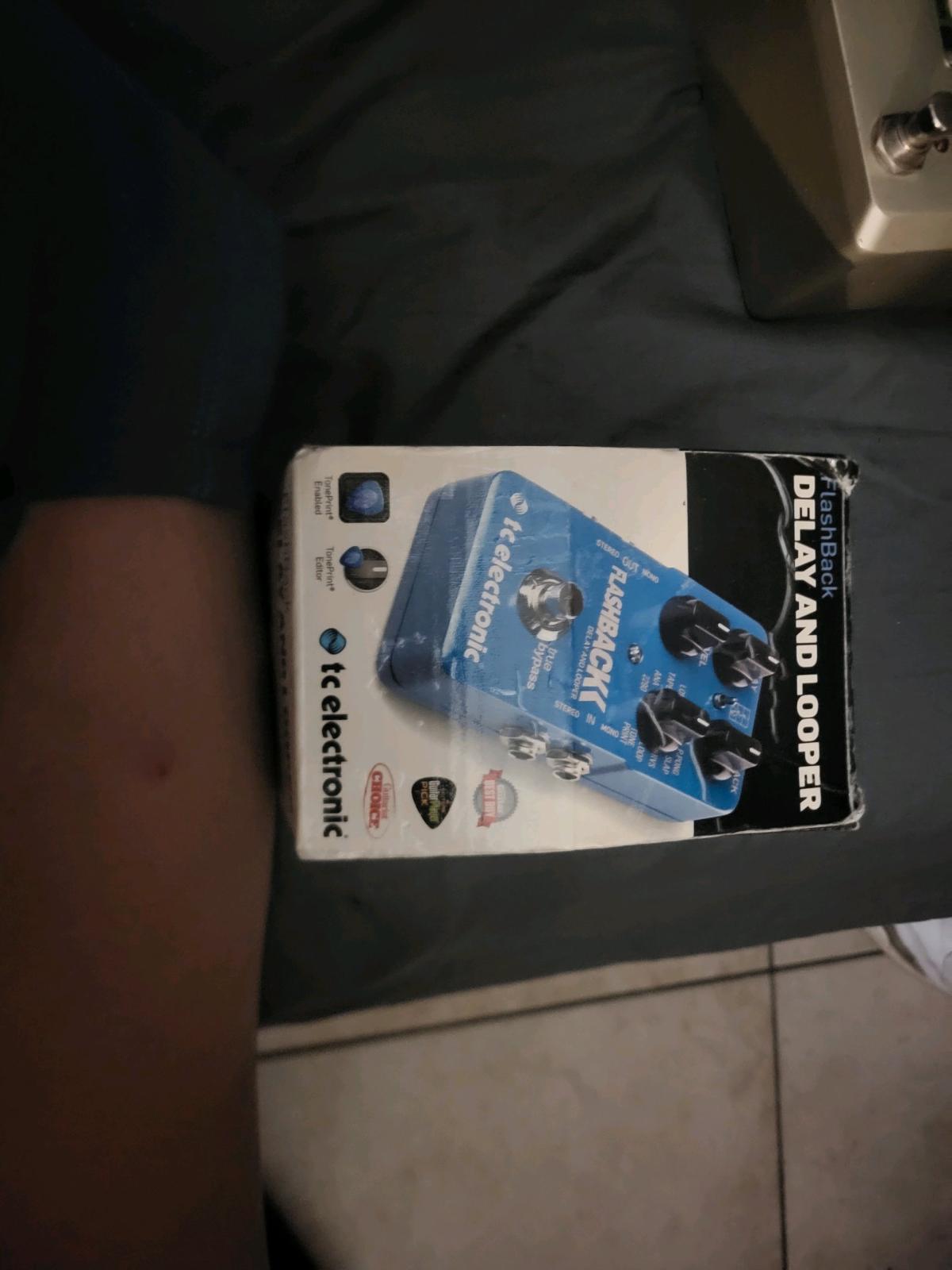 guitars and accessories - Las Vegas, Nevada - FleaMarketBay