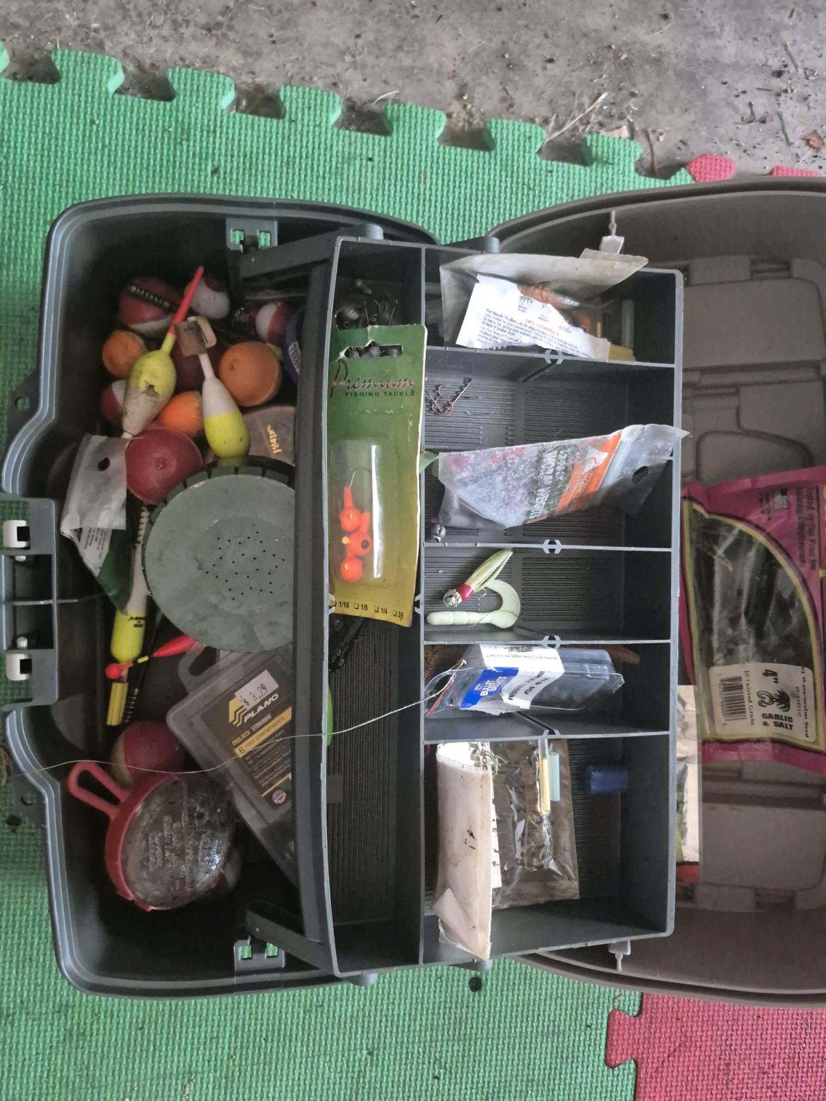 huge fishing lot - Alicia, Arkansas - FleaMarketBay